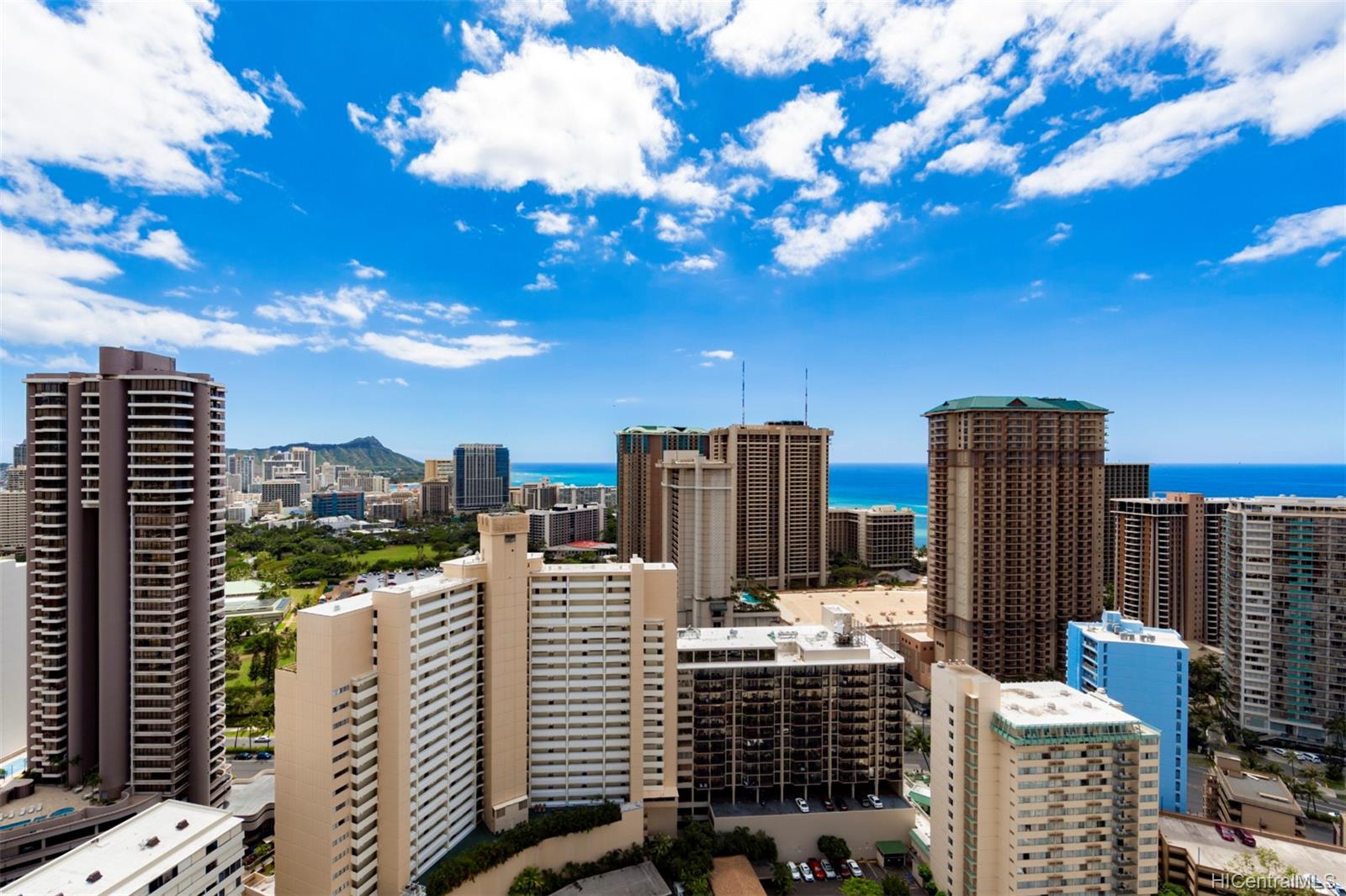 411 Hobron Lane #3513, Honolulu, HI 96815