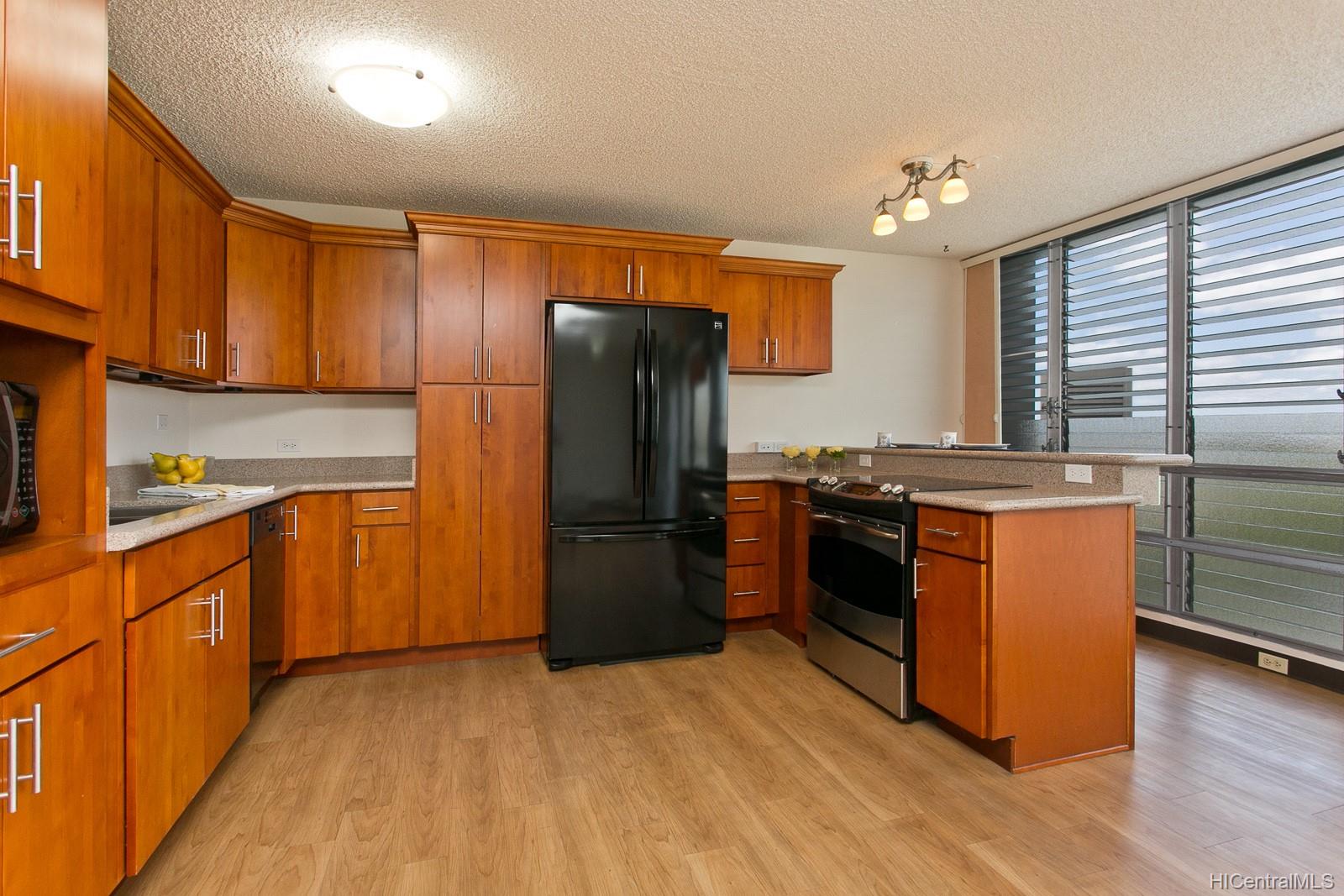 757 Kinalau Place #601, Honolulu, HI 96813