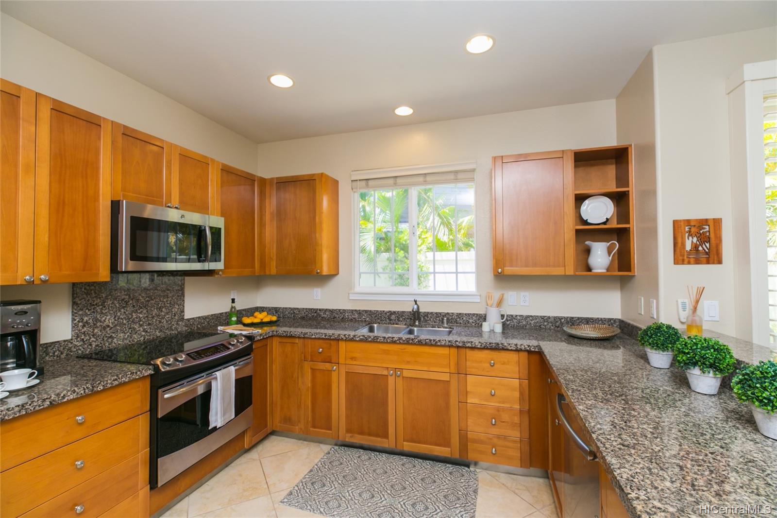 580 Lunalilo Home Road #B306, Honolulu, HI 96825