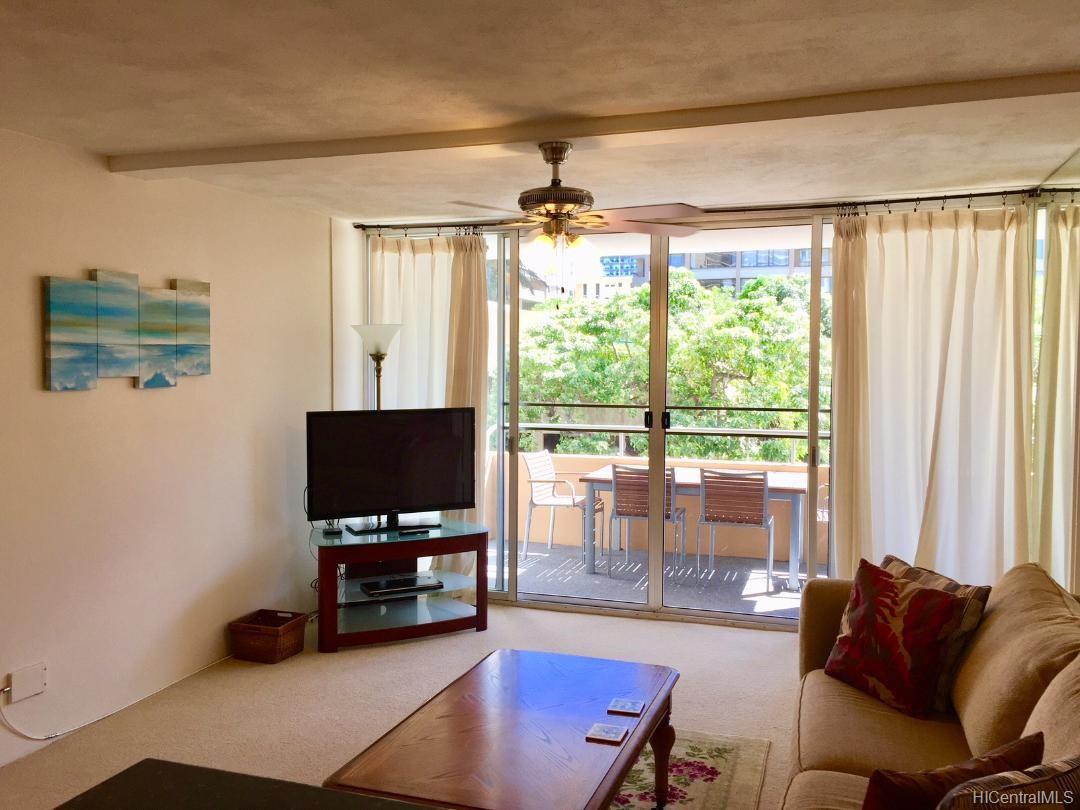 430 Kaiolu Street #401, Honolulu, HI 96815