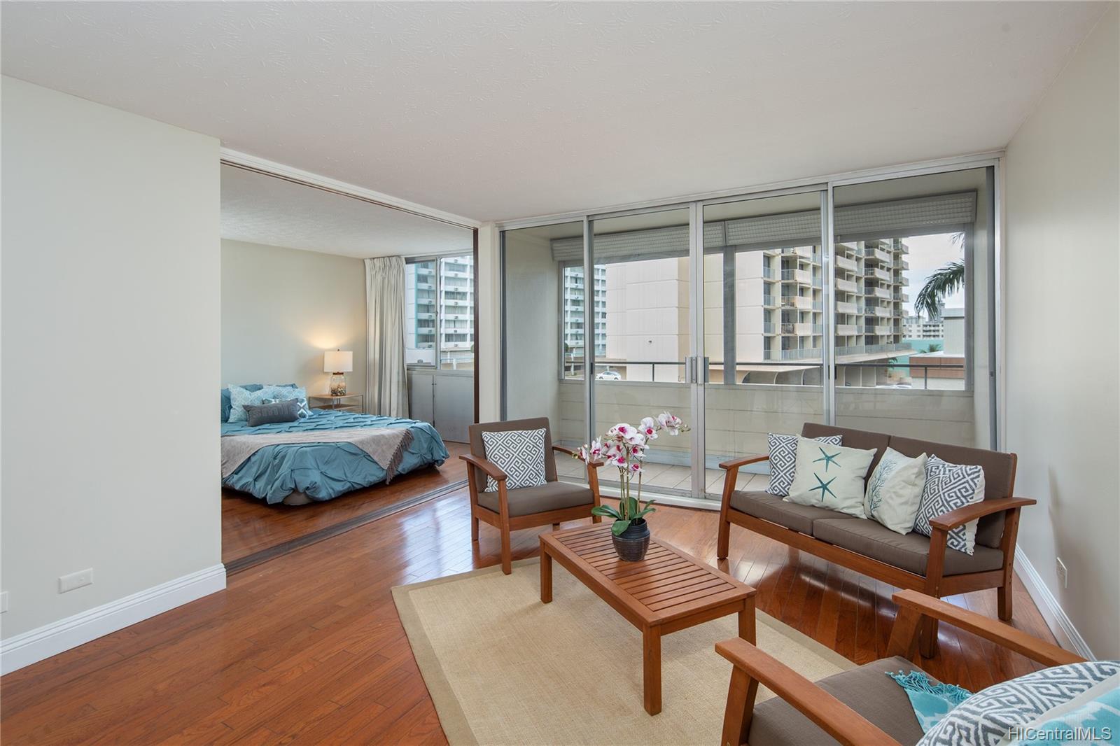 780 Amana Street #406, Honolulu, HI 96814