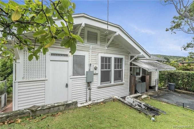 2017 Lanihuli Drive Honolulu, HI 96822