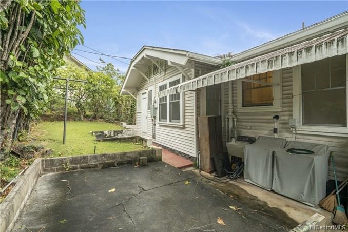 2017 Lanihuli Drive Honolulu, HI 96822