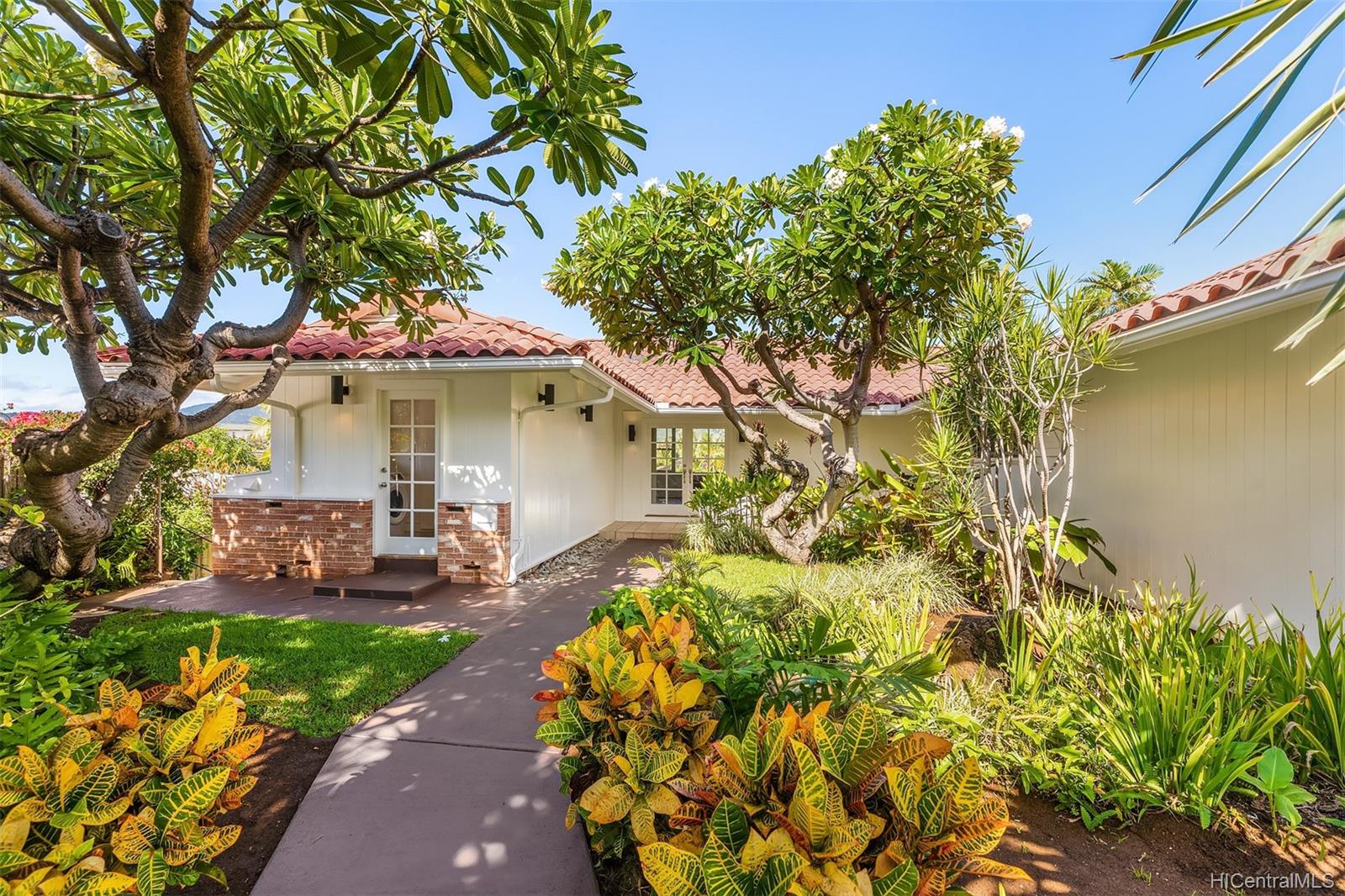 4345 Papu Circle Honolulu, HI 96816