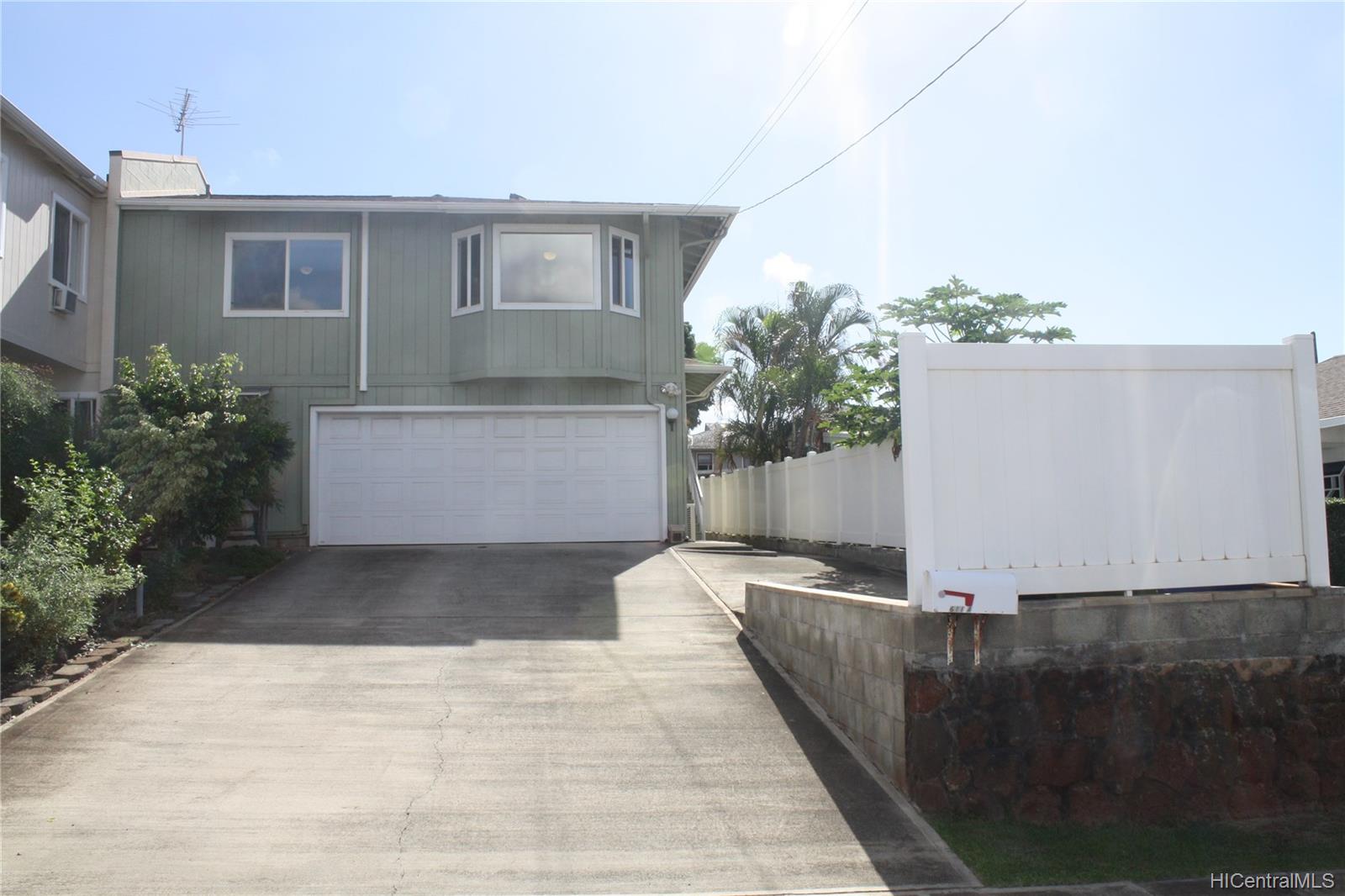 611 11th Avenue #A, Honolulu, HI 96816