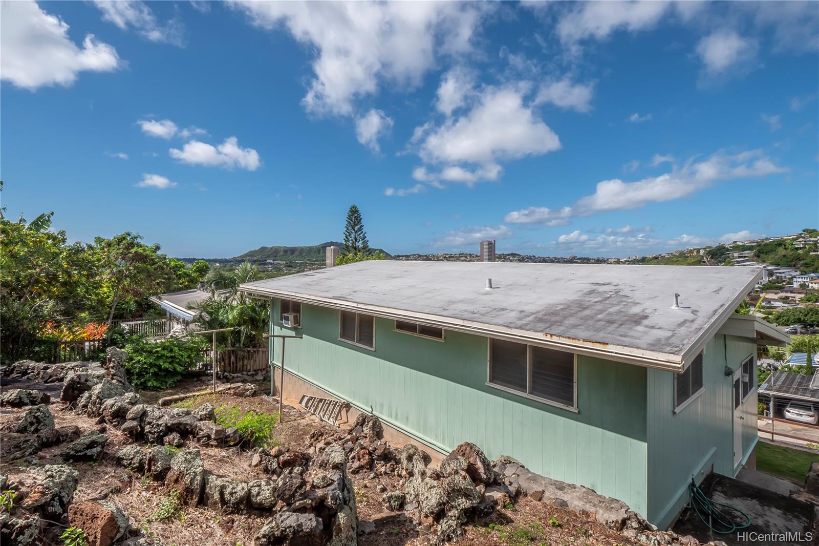 4543 Malia Street Honolulu, HI 96821