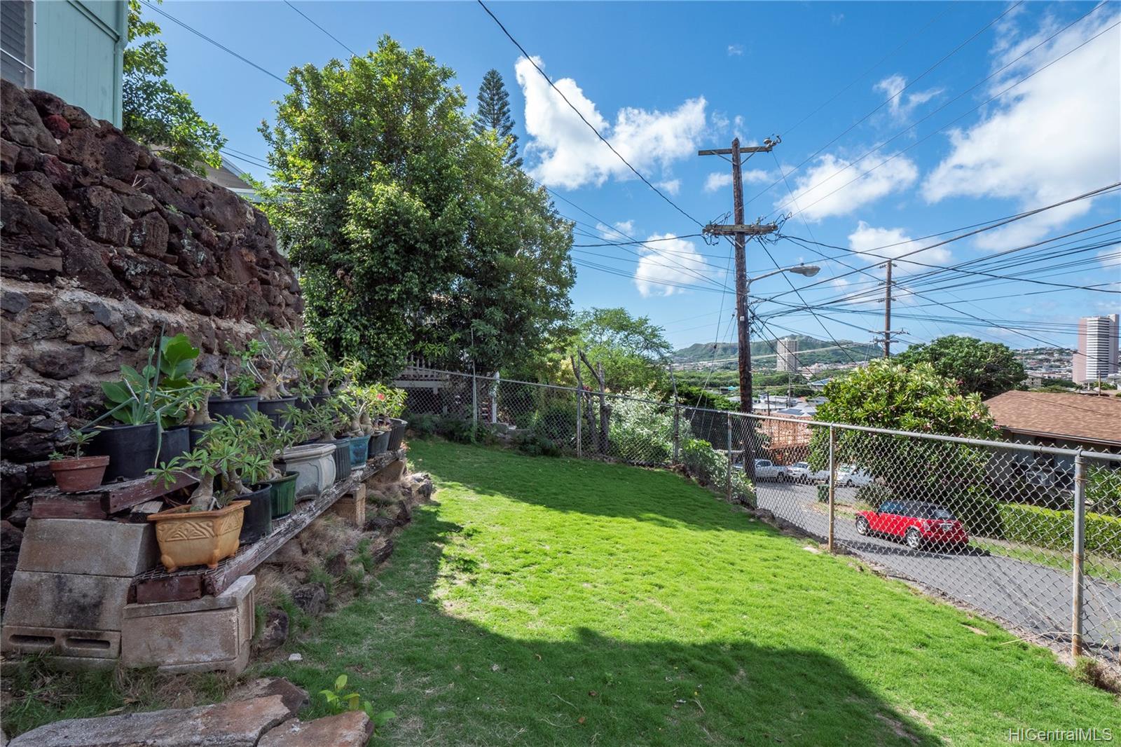 4543 Malia Street Honolulu, HI 96821