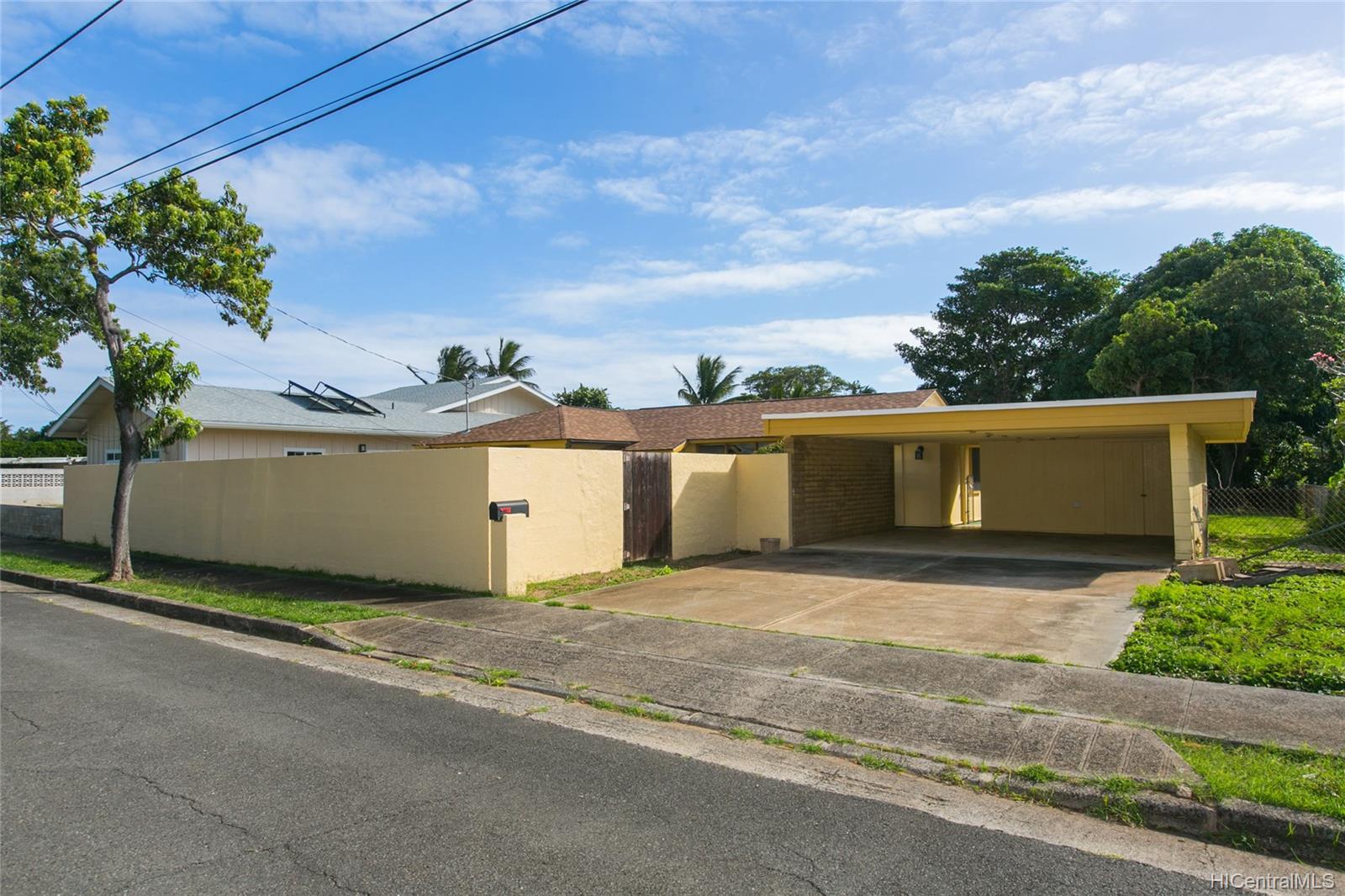 5555 Haleola Street Honolulu, HI 96821