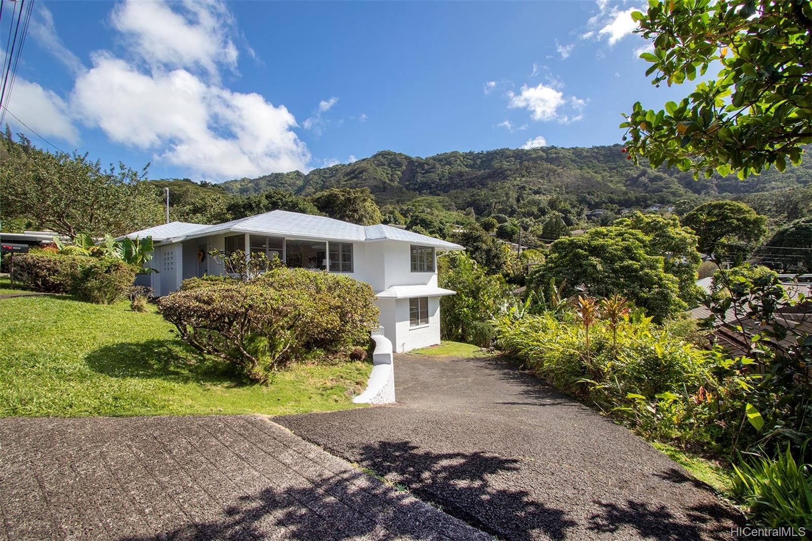 3581 Akaka Place Honolulu, HI 96822