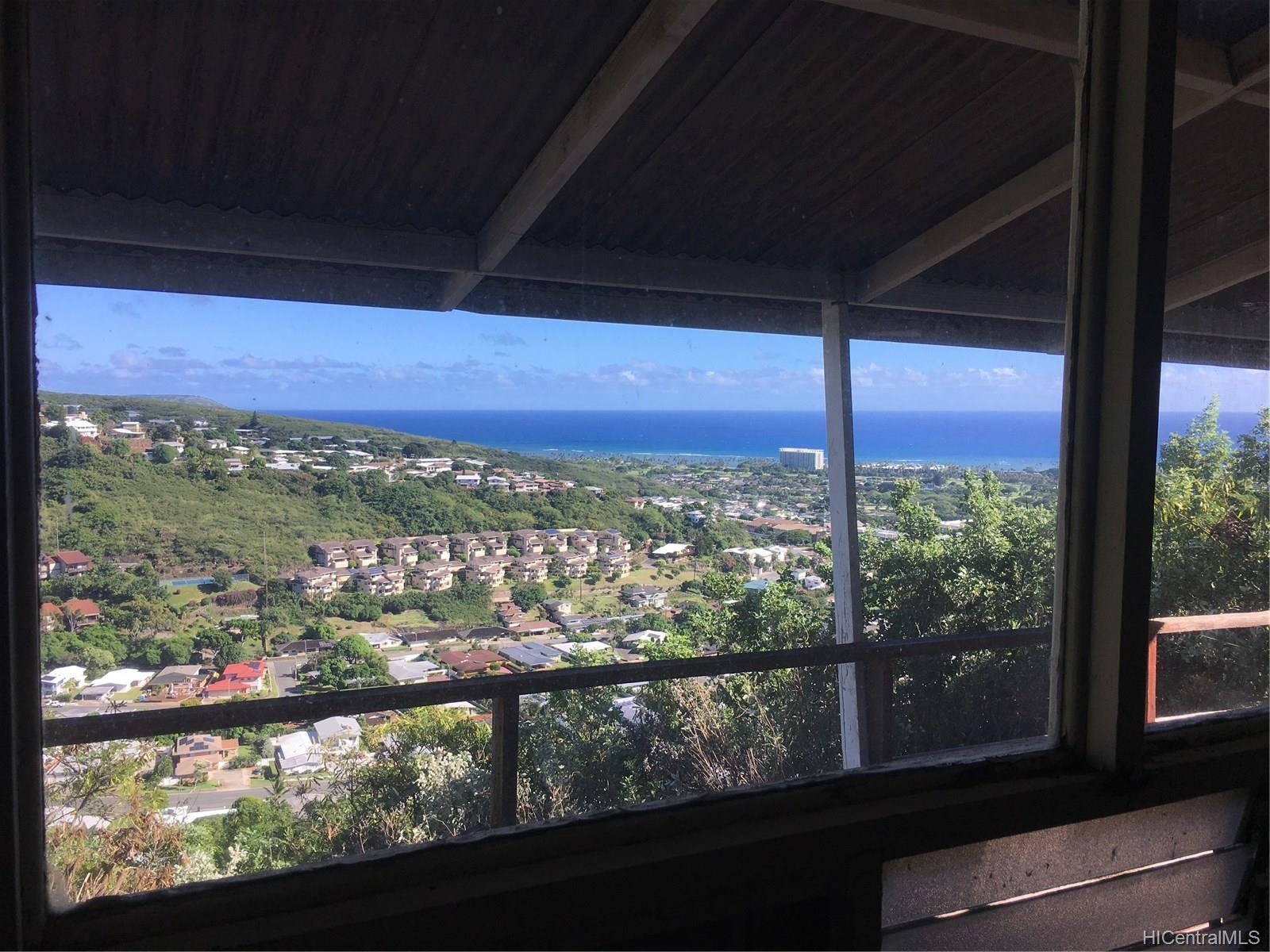 1649A Paula Drive Honolulu, HI 96816