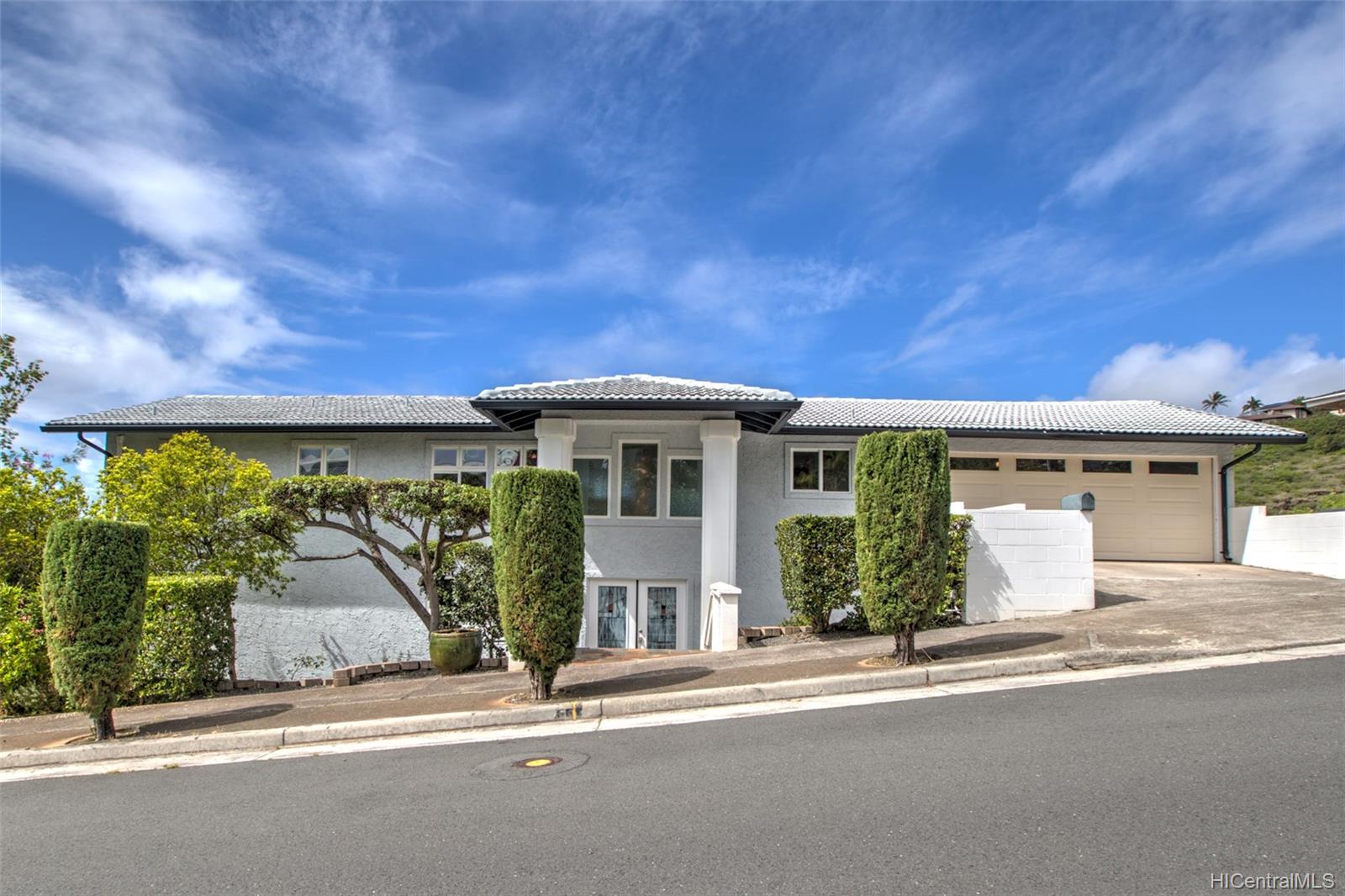 5396 Poola Street Honolulu, HI 96821