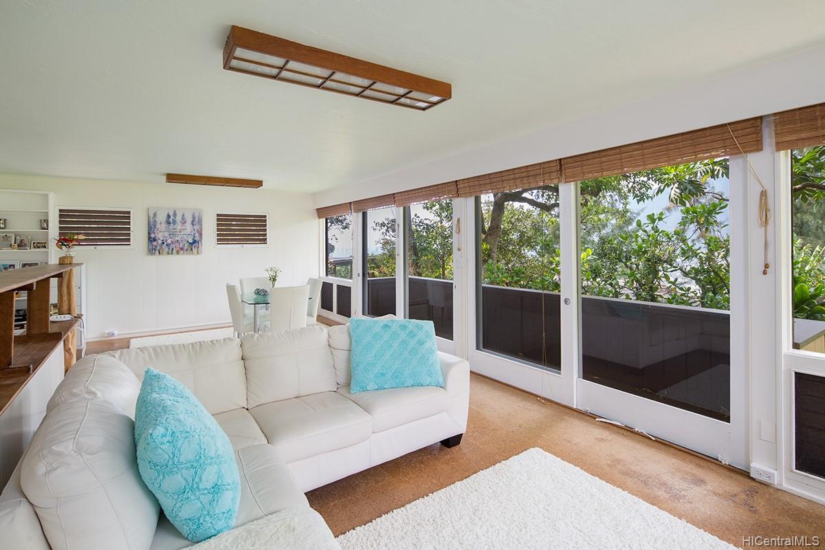 3695 Woodlawn Terrace Place Honolulu, HI 96822