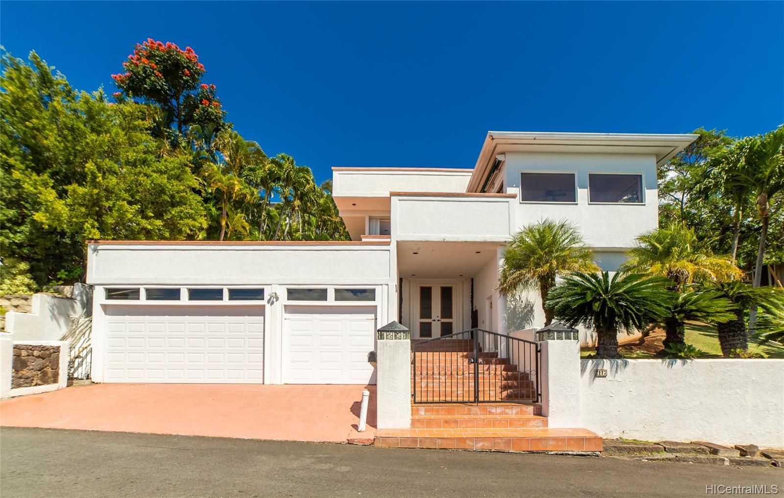 2117 Keeaumoku Street Honolulu, HI 96822