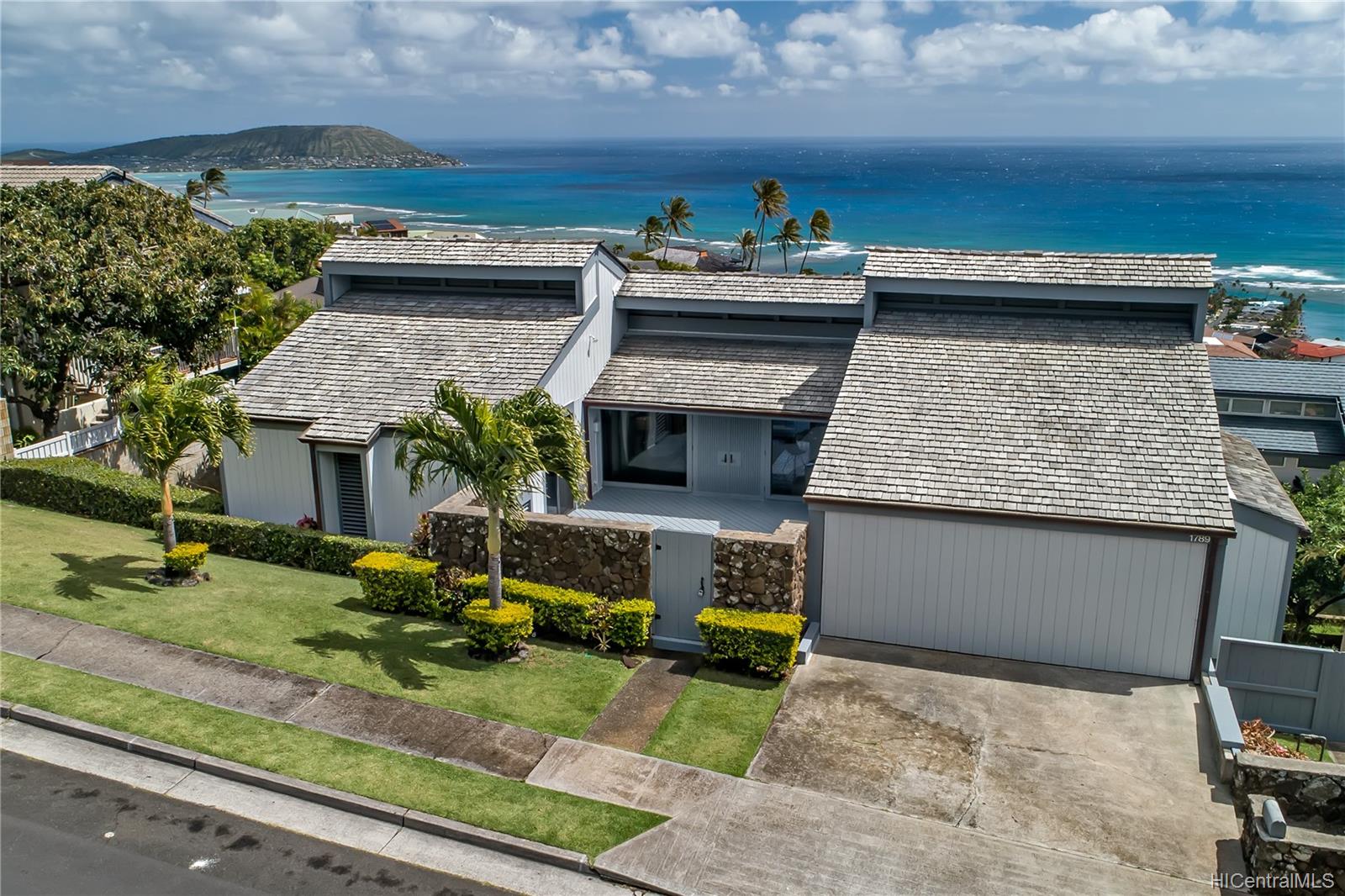 1789 Laukahi Street Honolulu, HI 96821