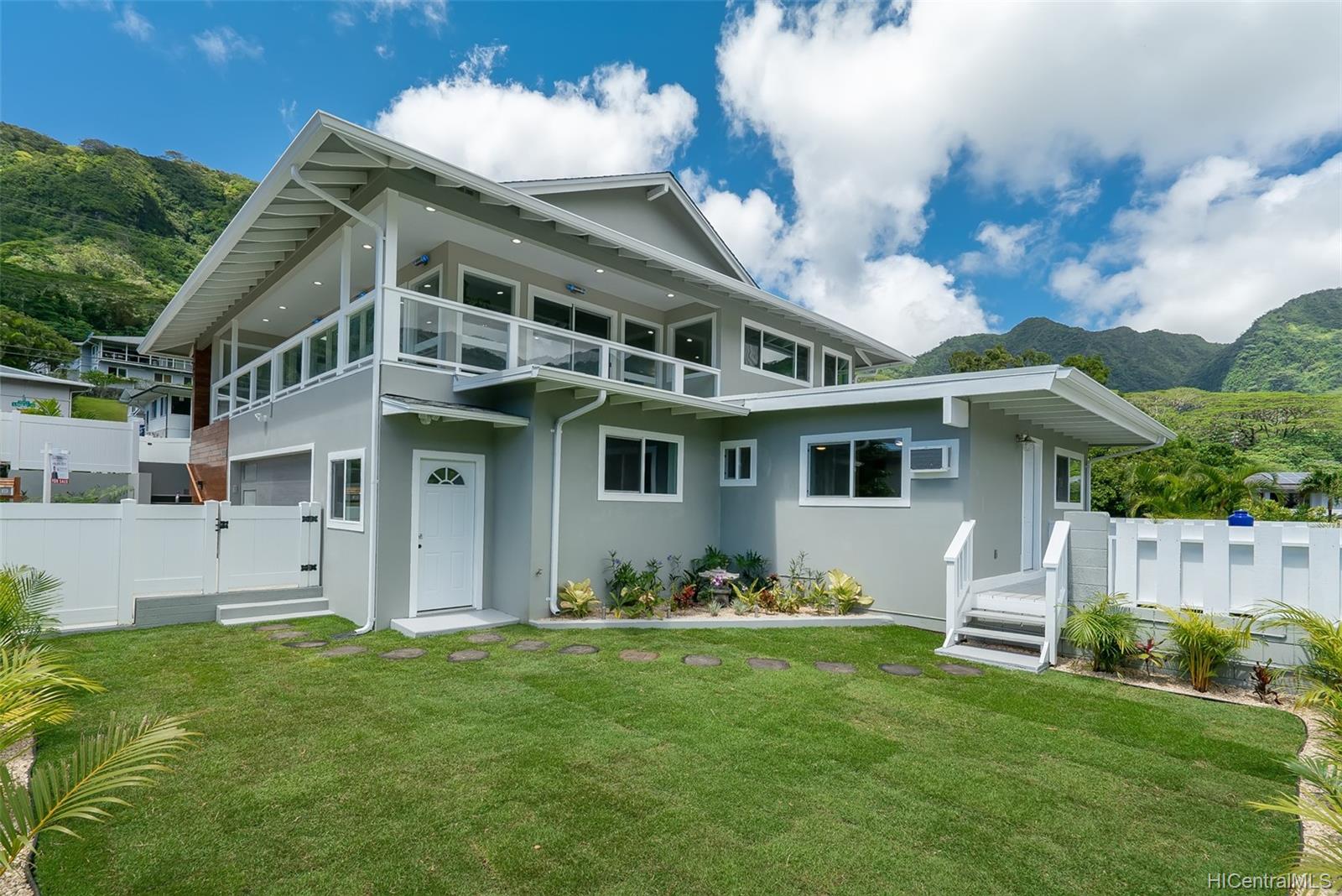 3634 Kumuone Street Honolulu, HI 96822