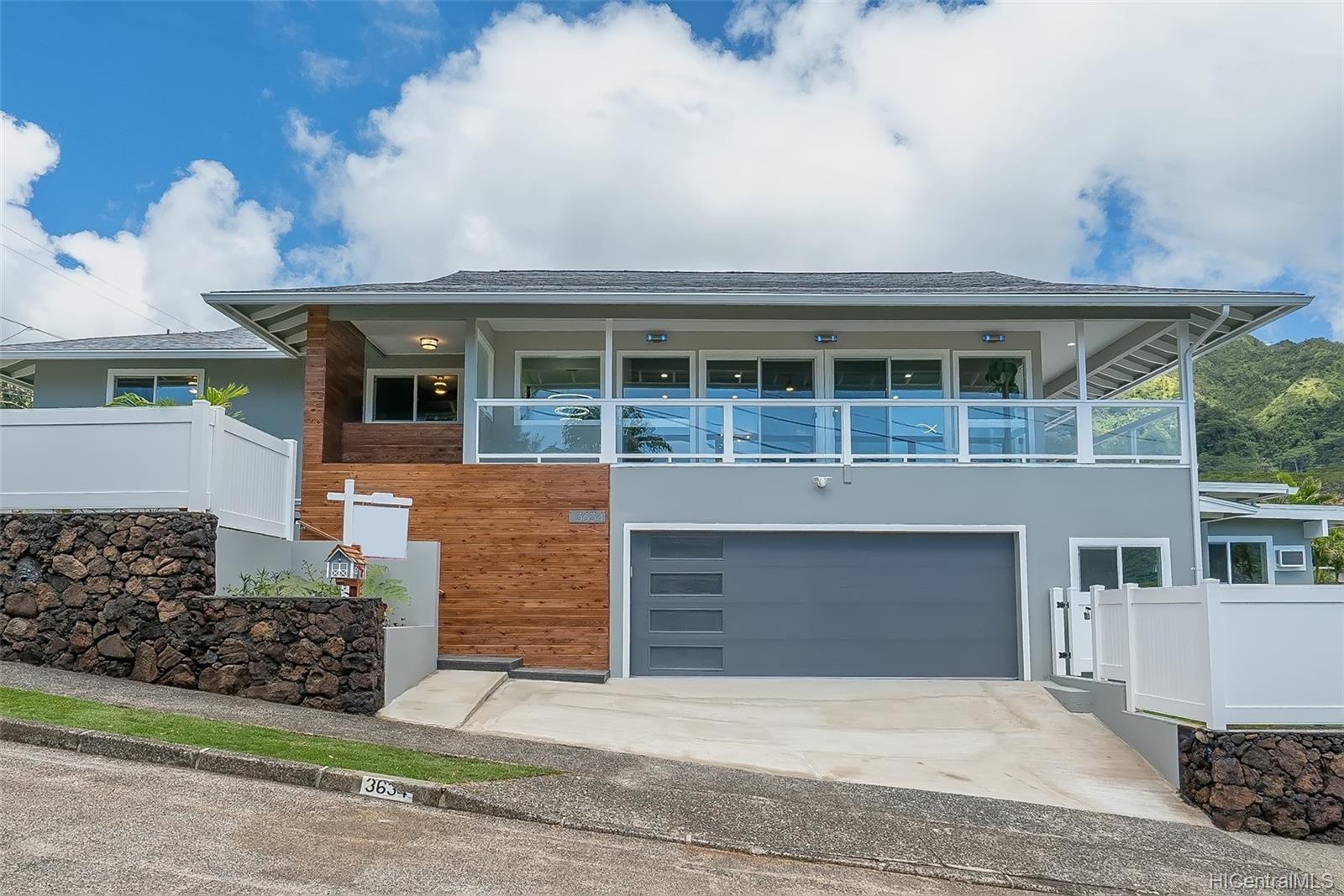 3634 Kumuone Street Honolulu, HI 96822