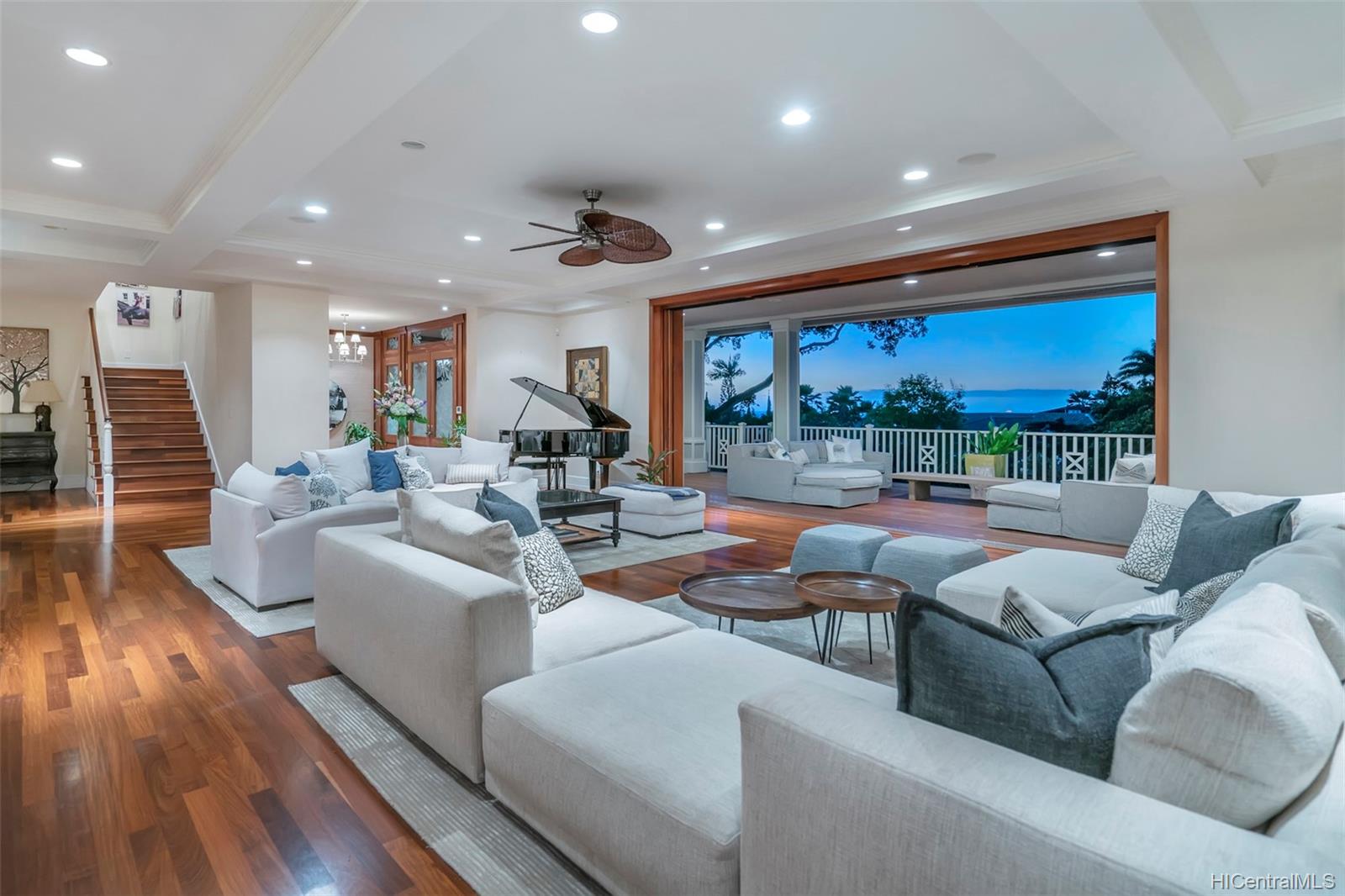 3175 Noela Drive Honolulu, HI 96815