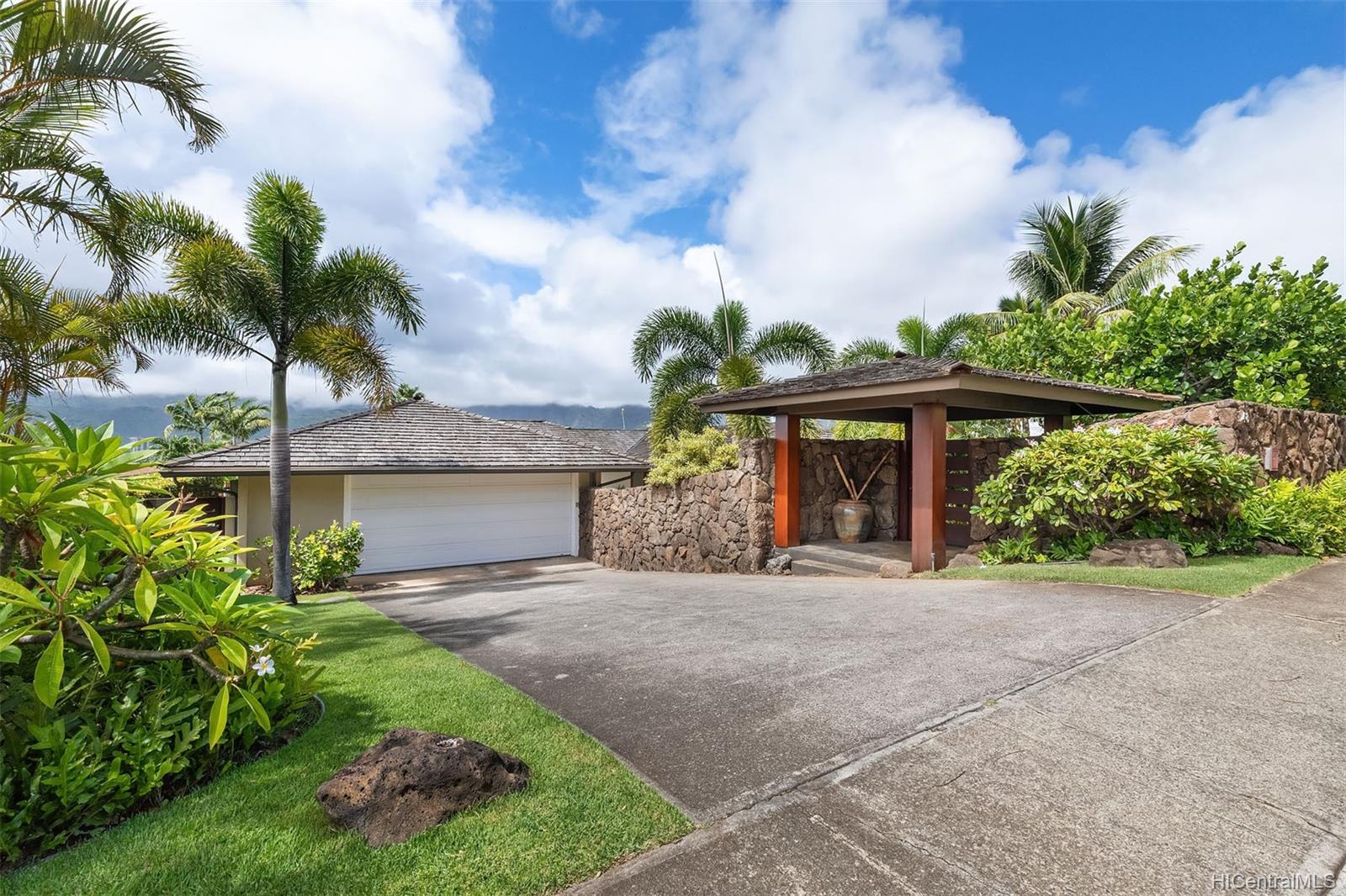 348 Poipu Drive Honolulu, HI 96825