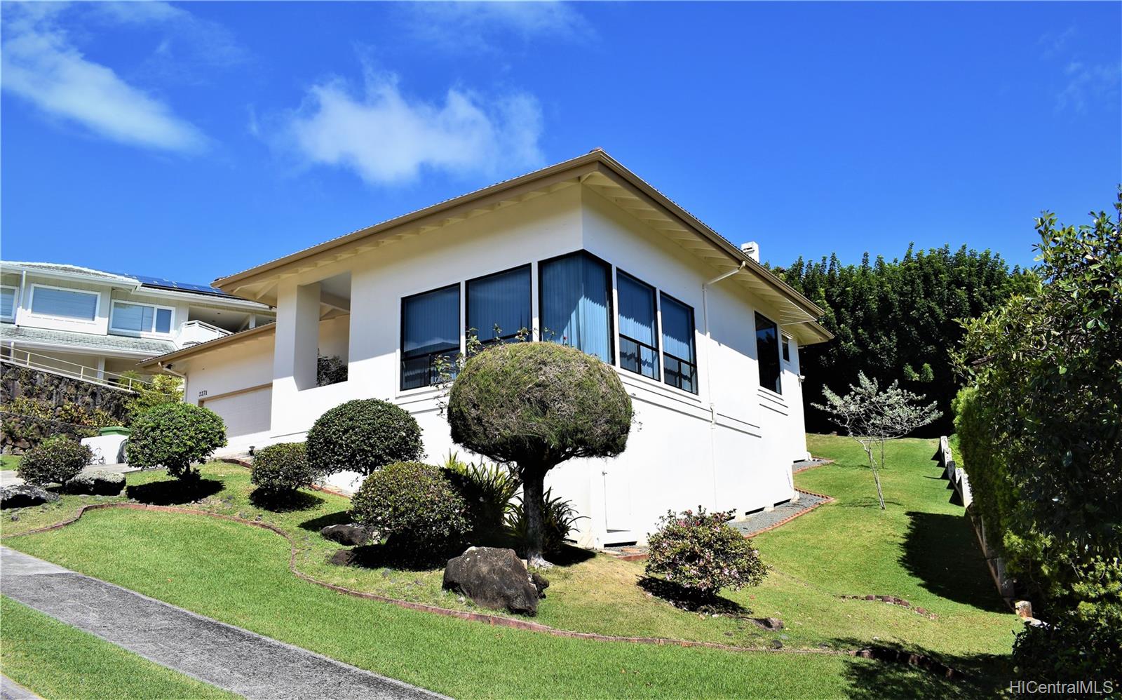 2271 Halakau Street Honolulu, HI 96821