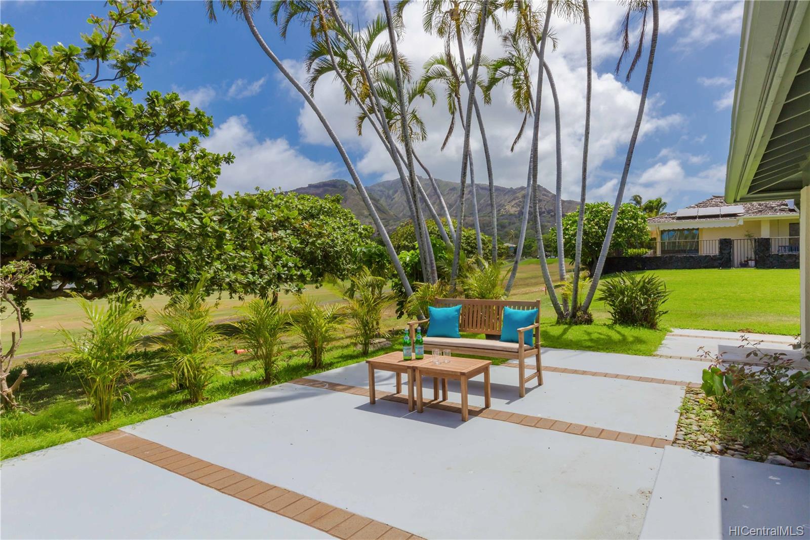 1030 Kawaihoa Way Honolulu, HI 96825