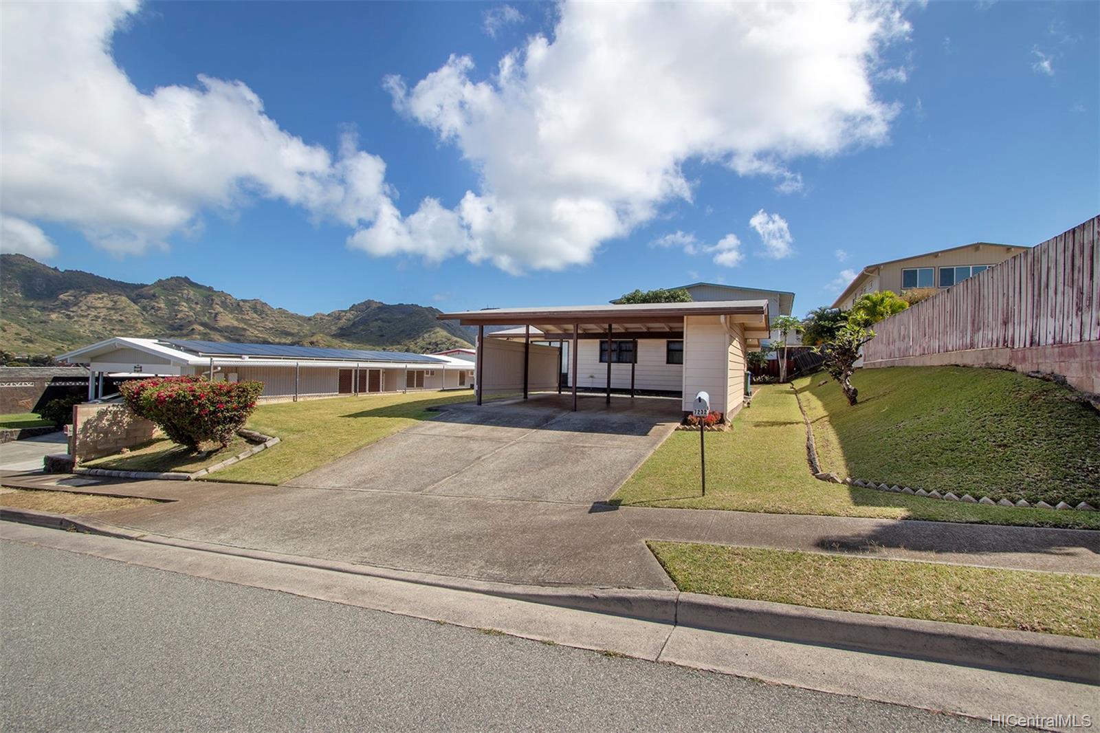 7232 Aipo Place Honolulu, HI 96825