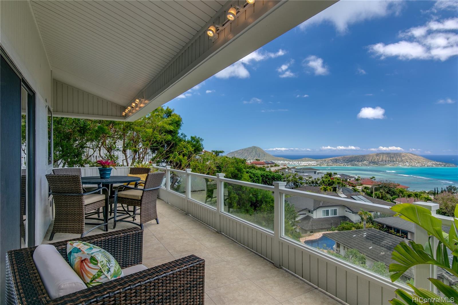 175 Kaulana Way Honolulu, HI 96821