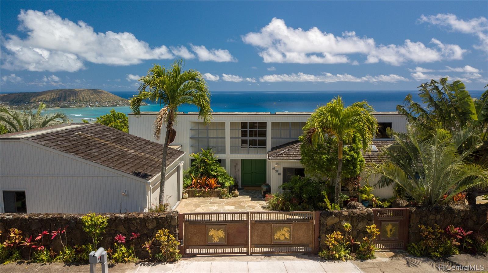 175 Kaulana Way Honolulu, HI 96821