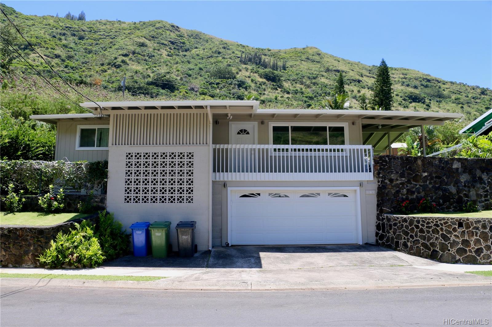 1189 Hind Iuka Drive Honolulu, HI 96821