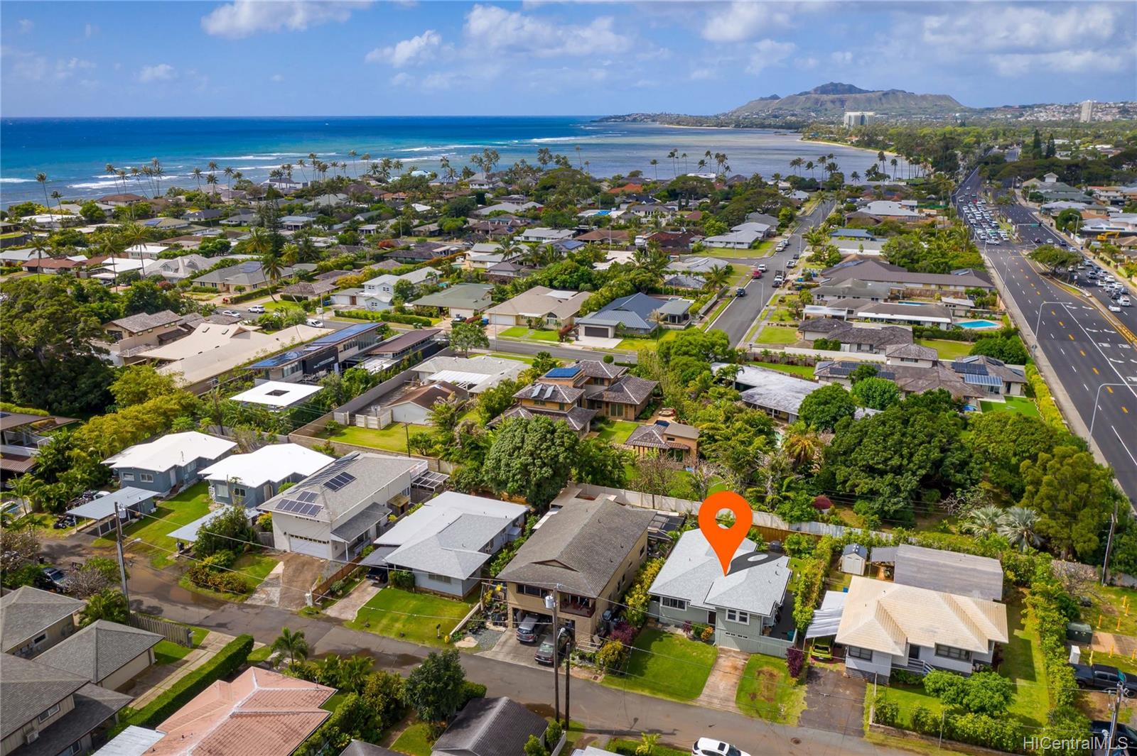 946 Wailupe Place Honolulu, HI 96821