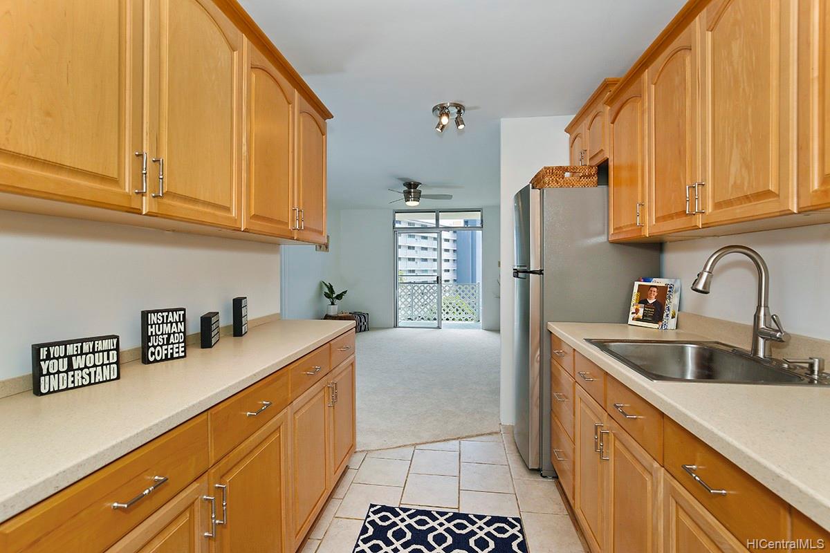 1002A Prospect Street #27, Honolulu, HI 96822