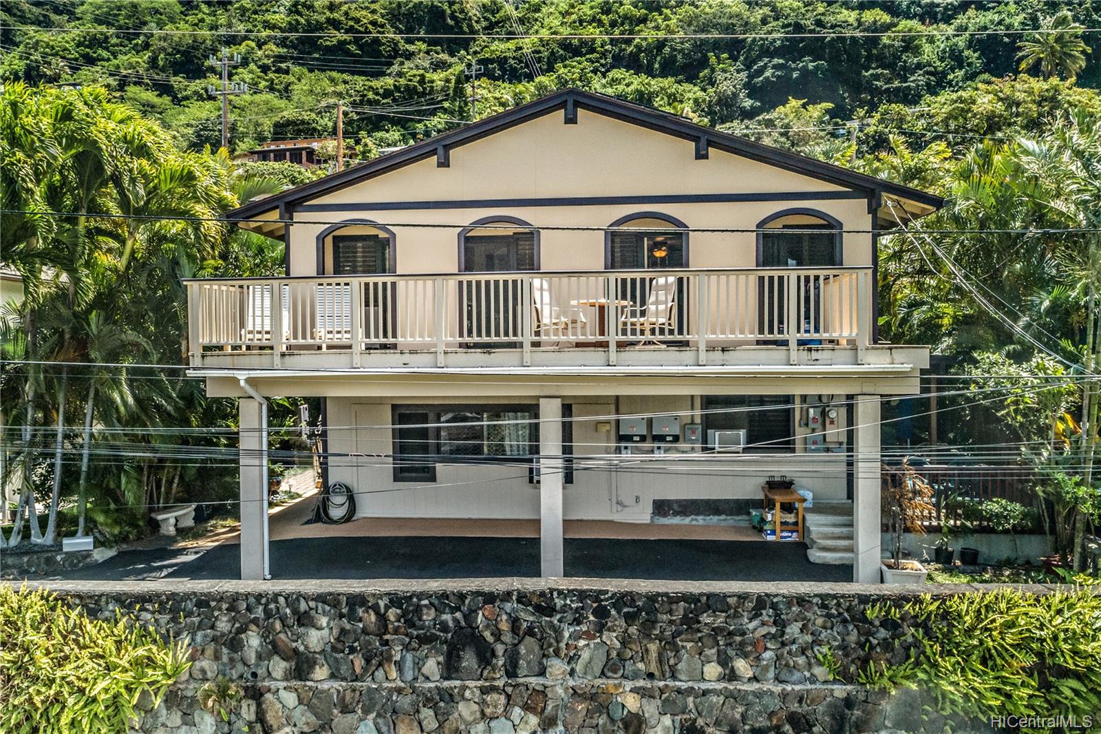 3091 Kahaloa Drive #B, Honolulu, HI 96822