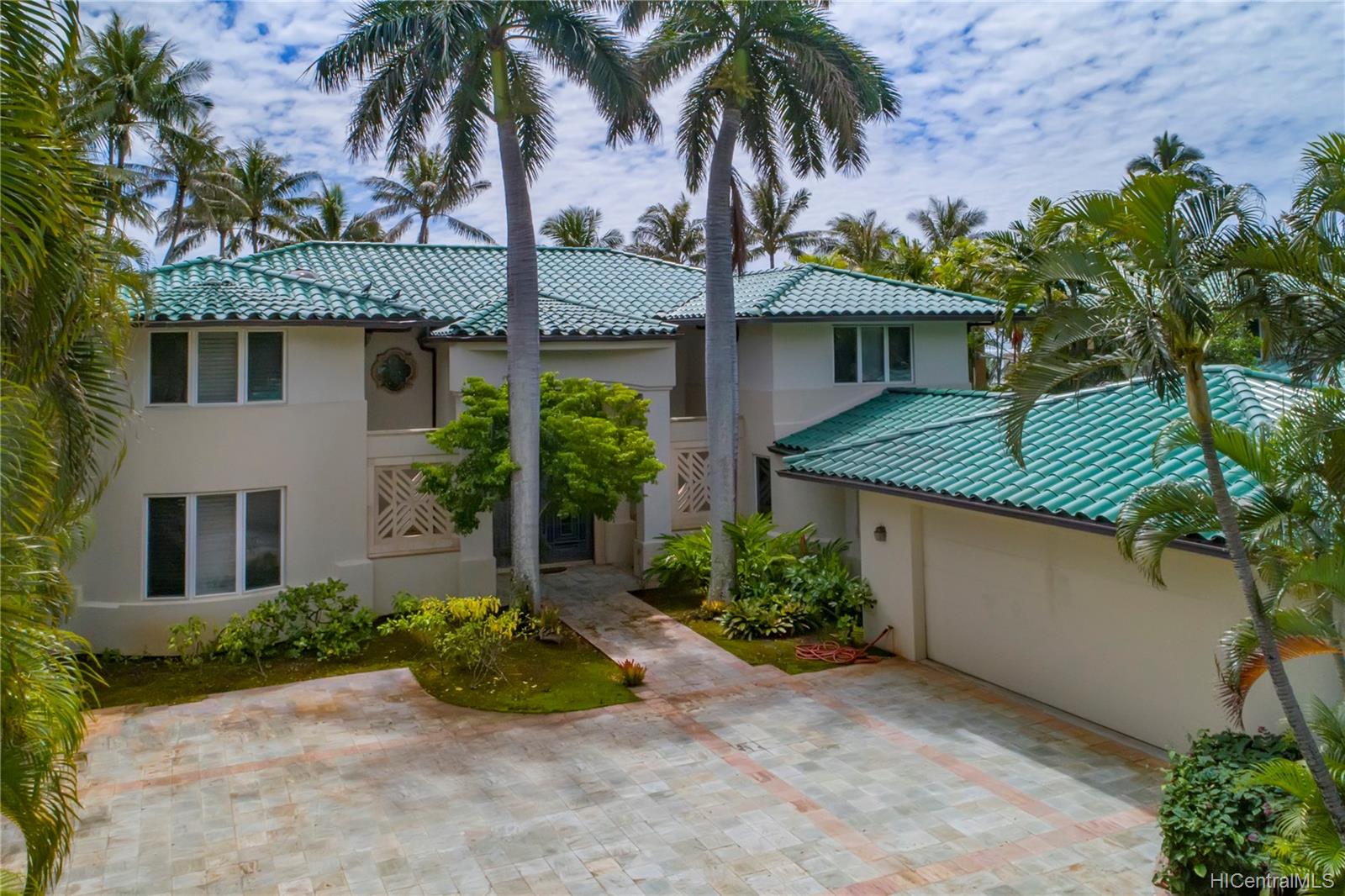 5611 Kalanianaole Highway Honolulu, HI 96821