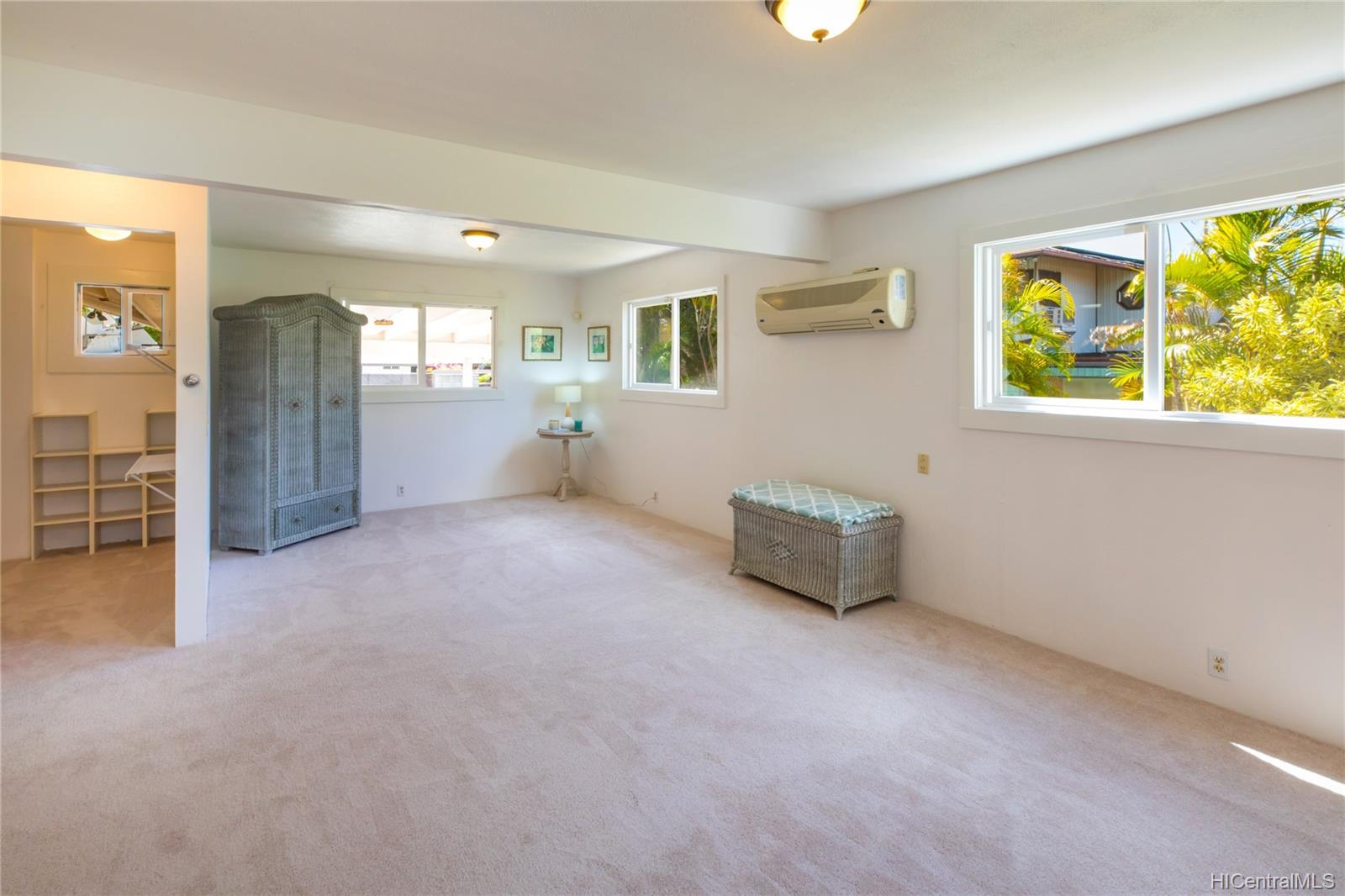 118 Halemaumau Street Honolulu, HI 96821