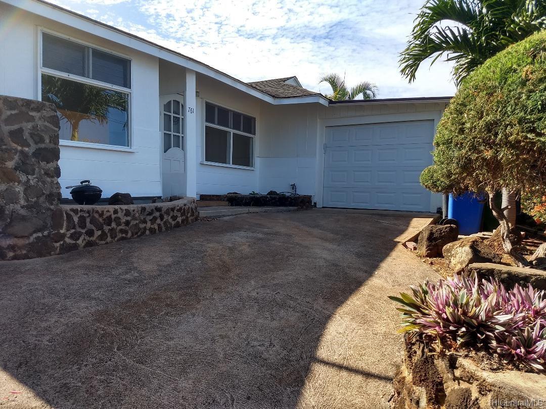 761 Sunset Avenue Honolulu, HI 96816