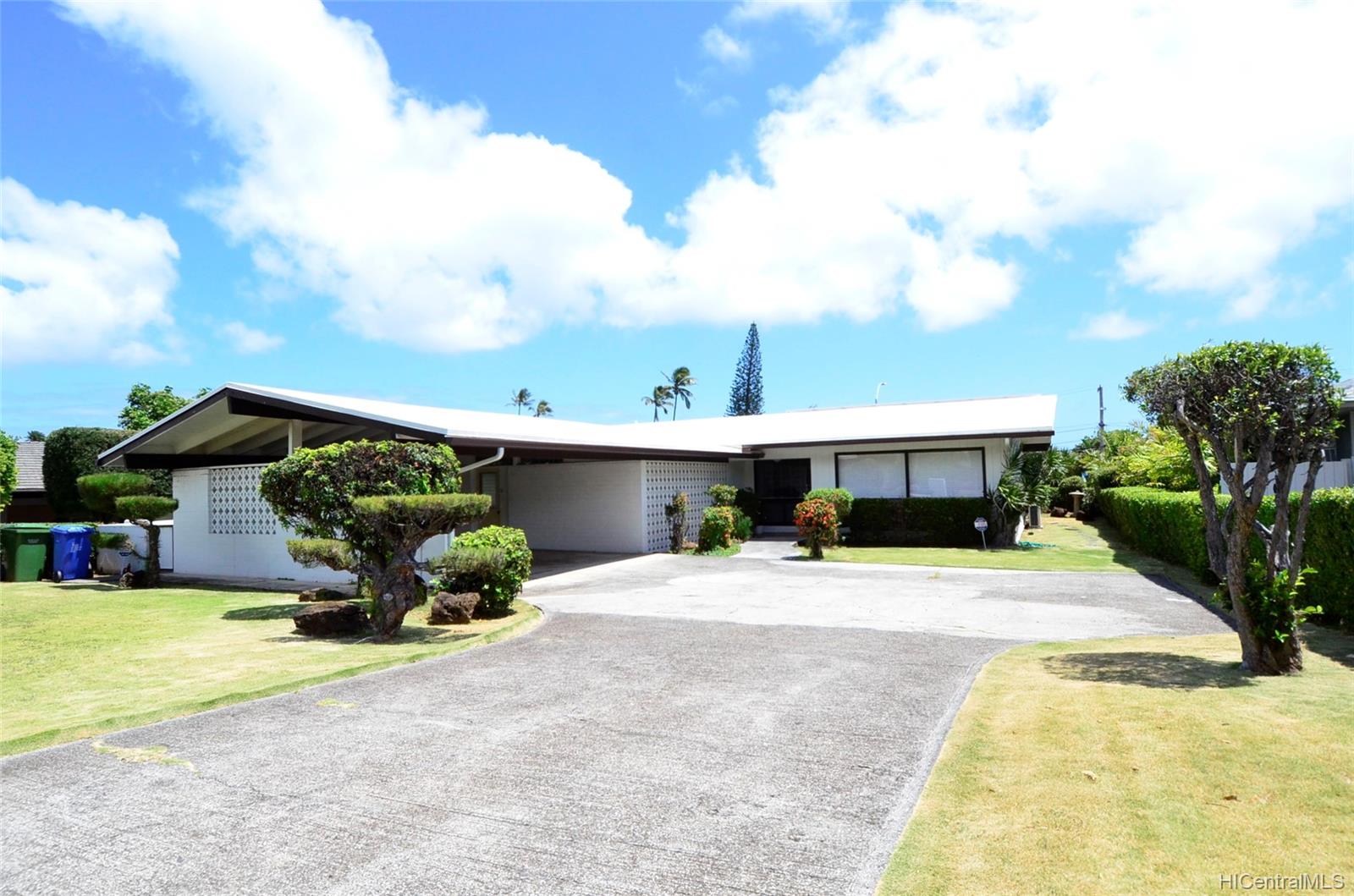 5009 Poola Street Honolulu, HI 96821