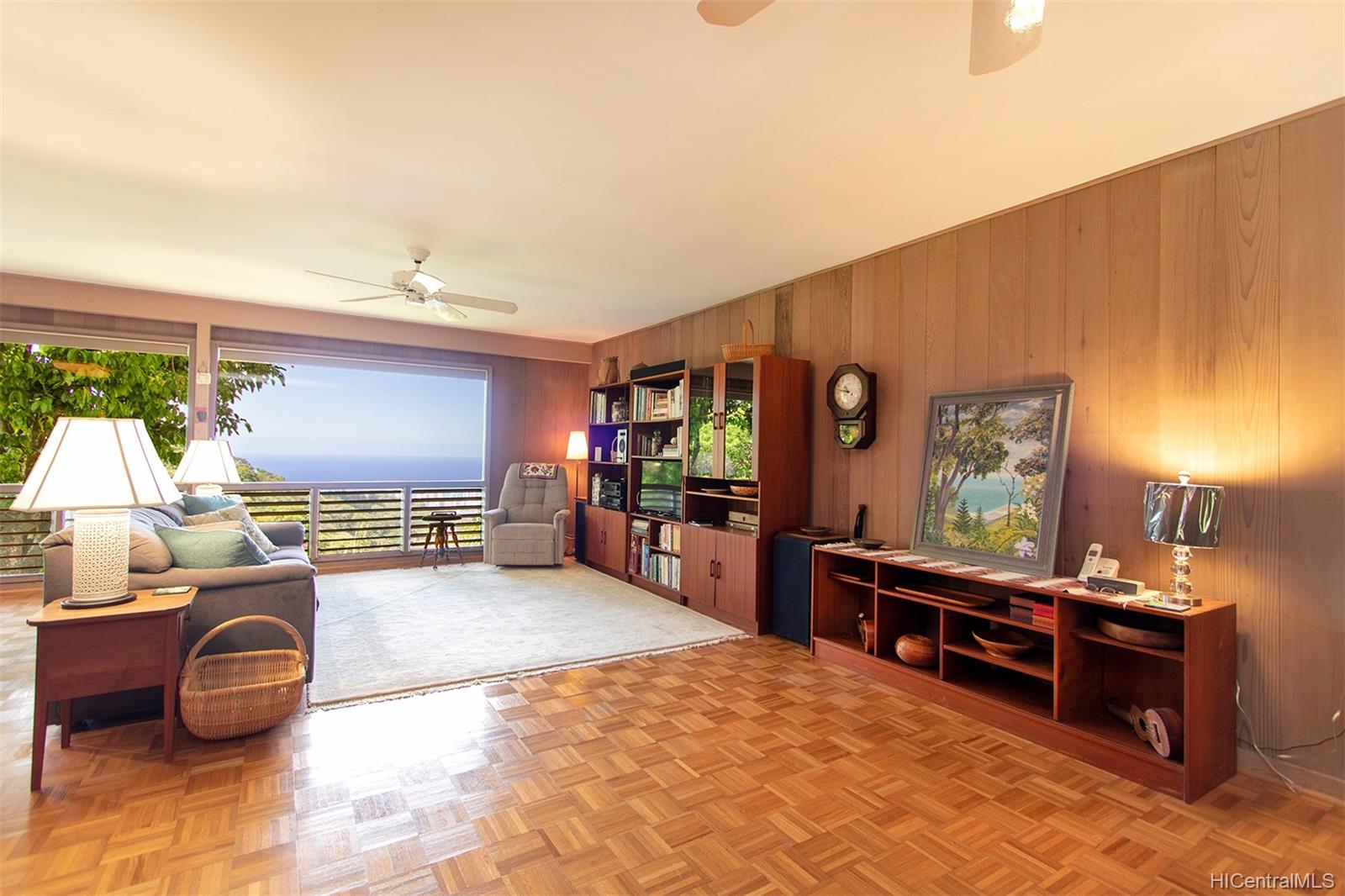 215 Forest Ridge Way Honolulu, HI 96822