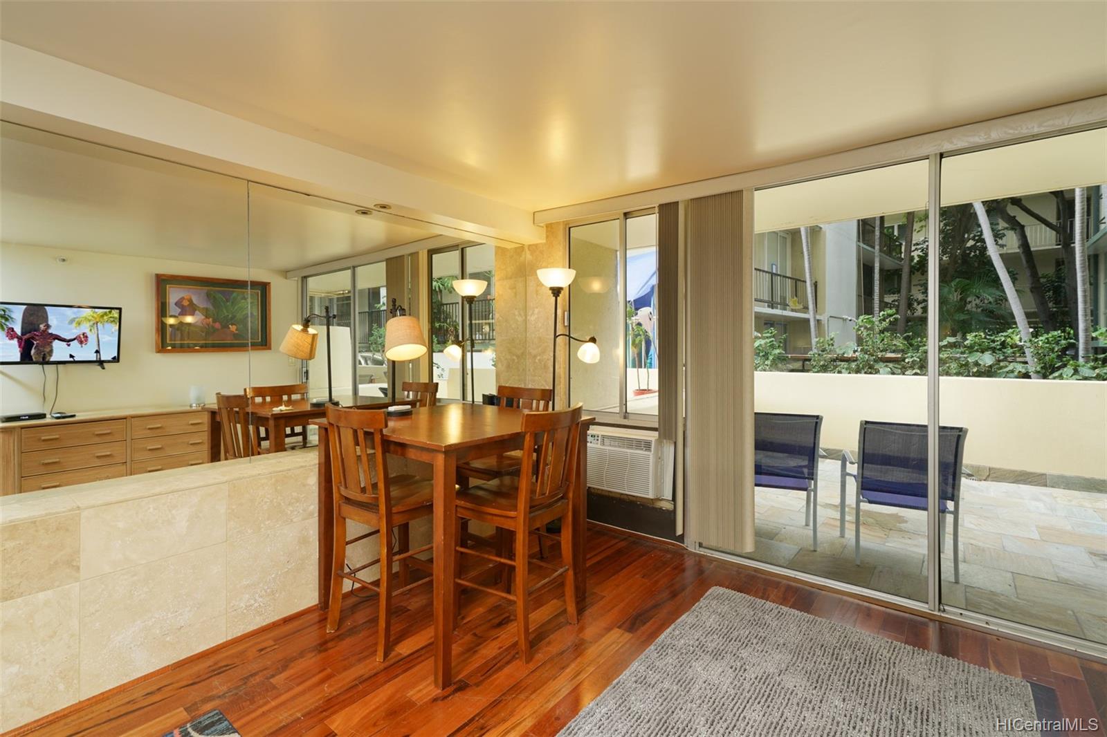 2947 Kalakaua Avenue #101, Honolulu, HI 96815