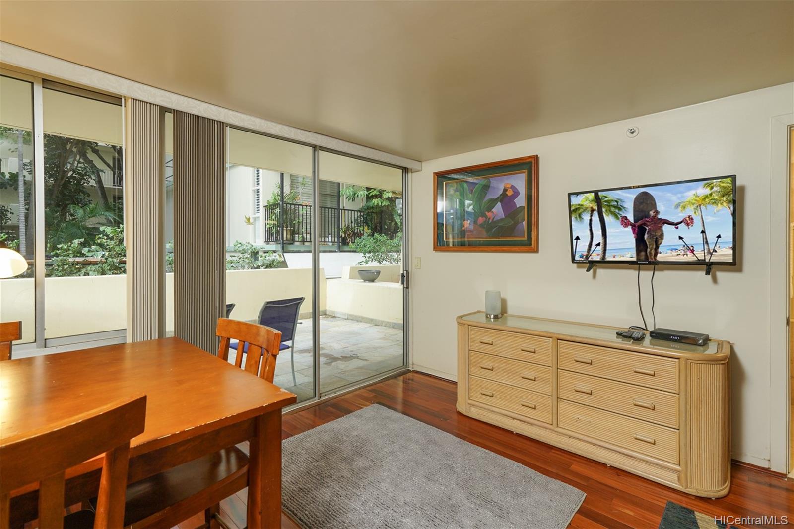 2947 Kalakaua Avenue #101, Honolulu, HI 96815