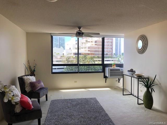 876 Curtis Street #702, Honolulu, HI 96813