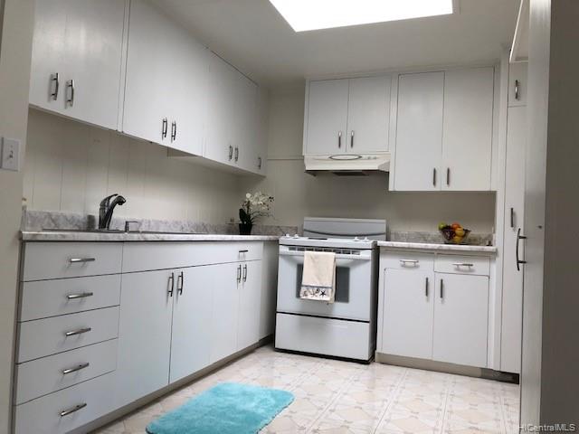 1511 Ahuawa Loop Honolulu, HI 96821