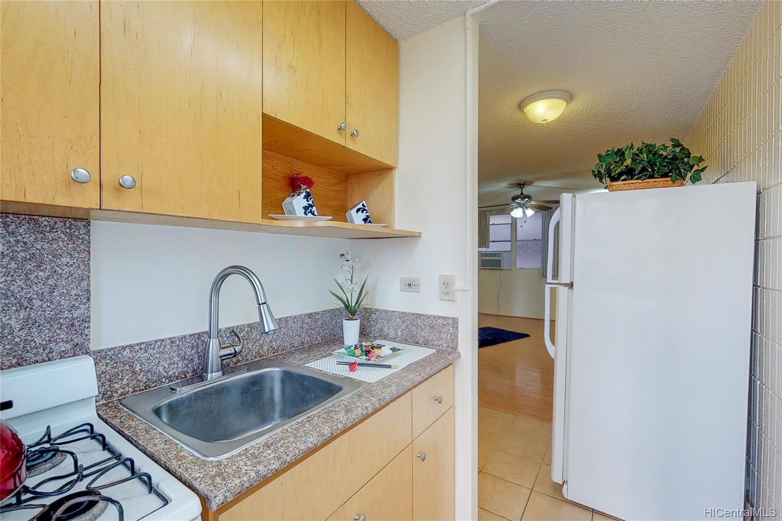 1911 Kalakaua Avenue #312, Honolulu, HI 96815