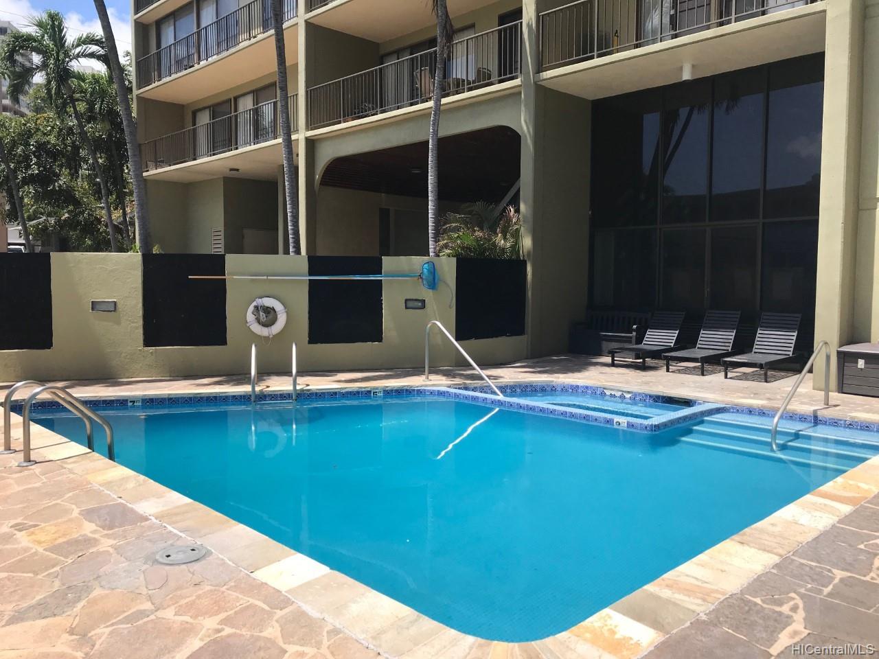 1561 Pensacola Street #1705, Honolulu, HI 96822