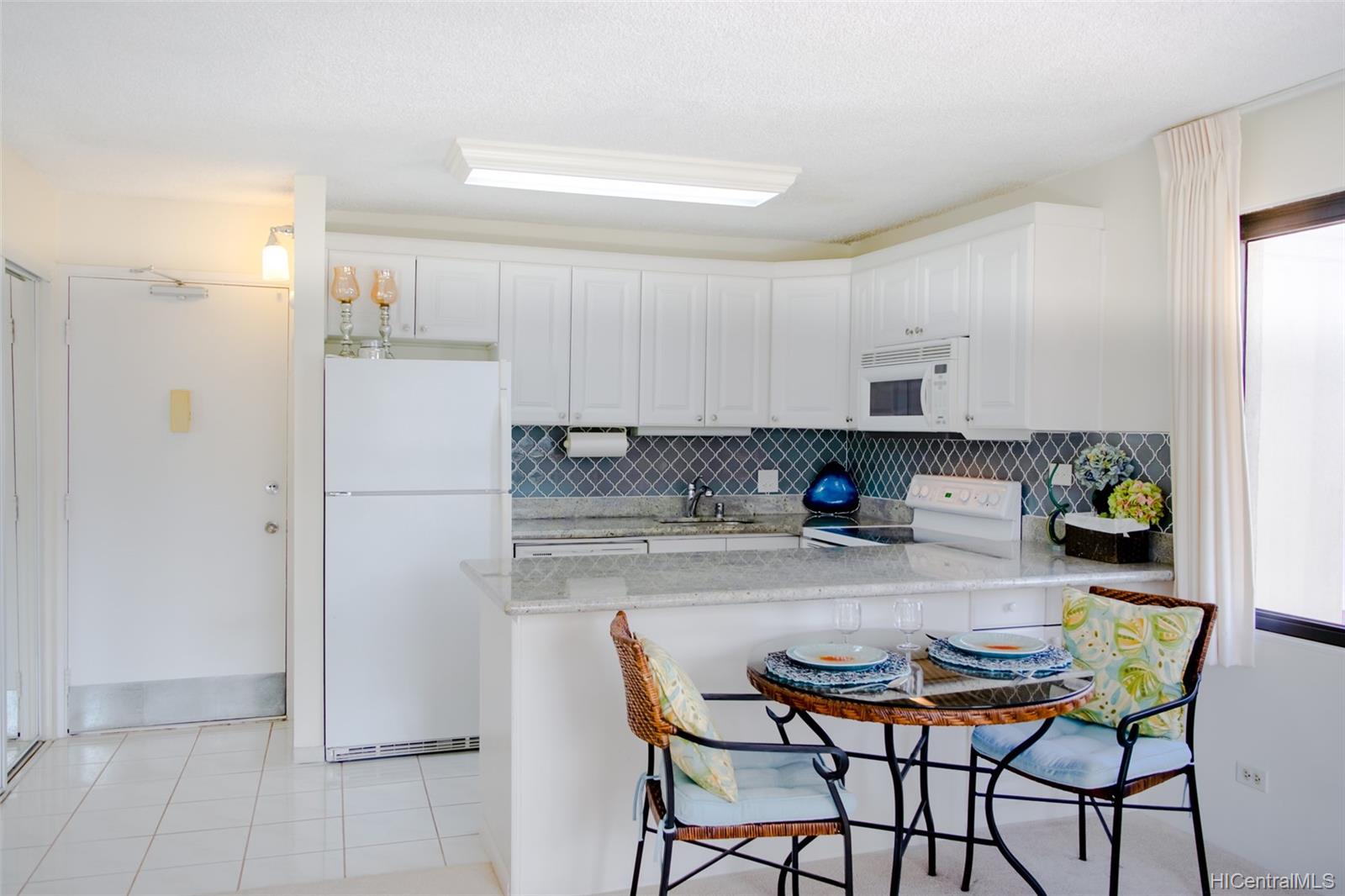 2140 Kuhio Avenue #809, Honolulu, HI 96815