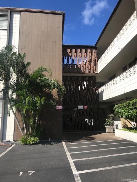 1335 Wilder Avenue #201, Honolulu, HI 96822