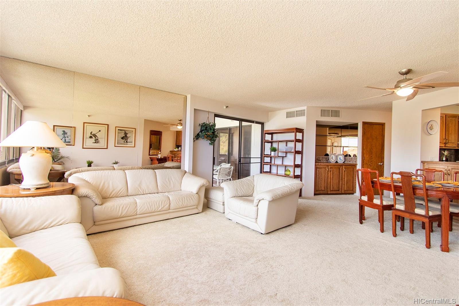 555 Hahaione Street #10H, Honolulu, HI 96825