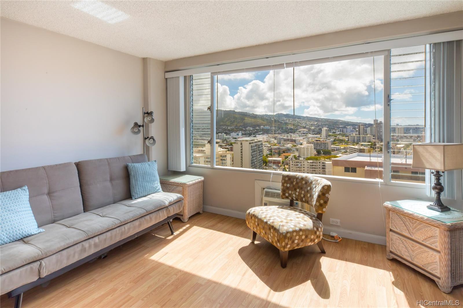 747 Amana Street #2108, Honolulu, HI 96814