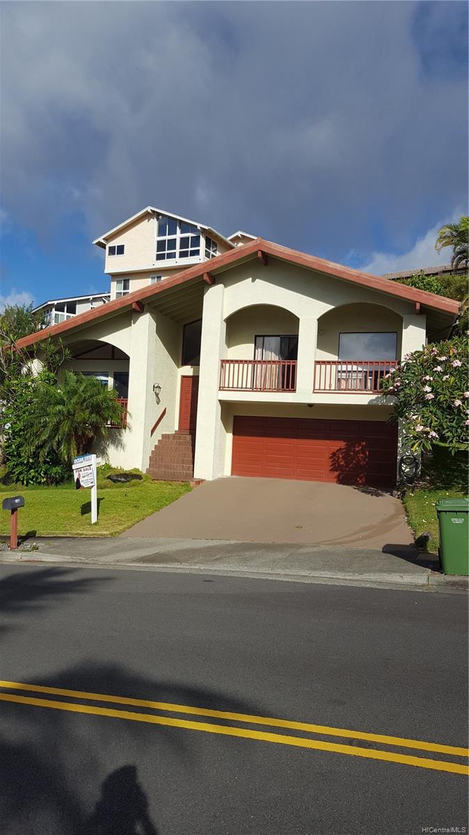 1148 Kaluanui Road Honolulu, HI 96825