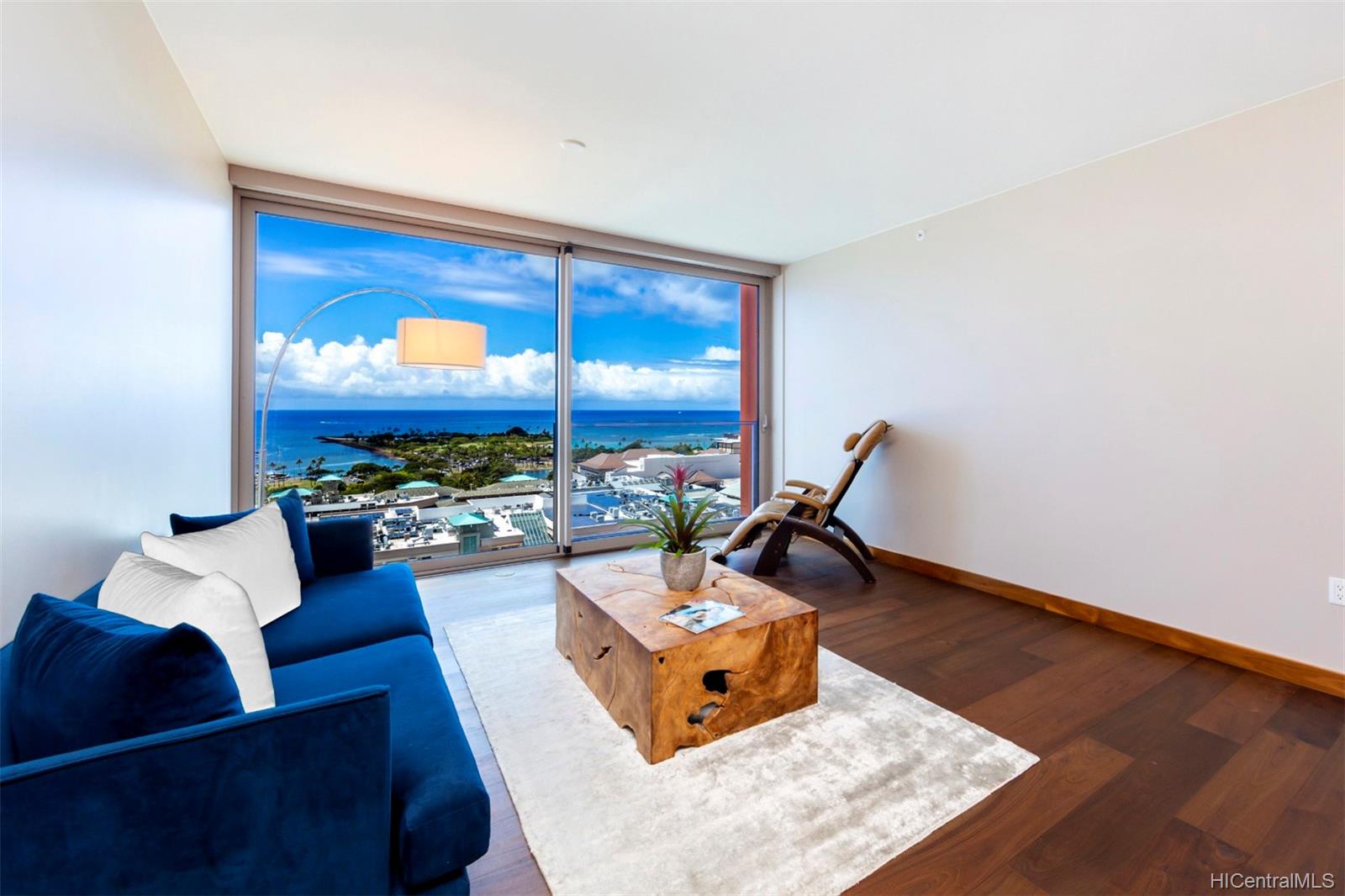 1555 Kapiolani Boulevard #1605, Honolulu, HI 96814