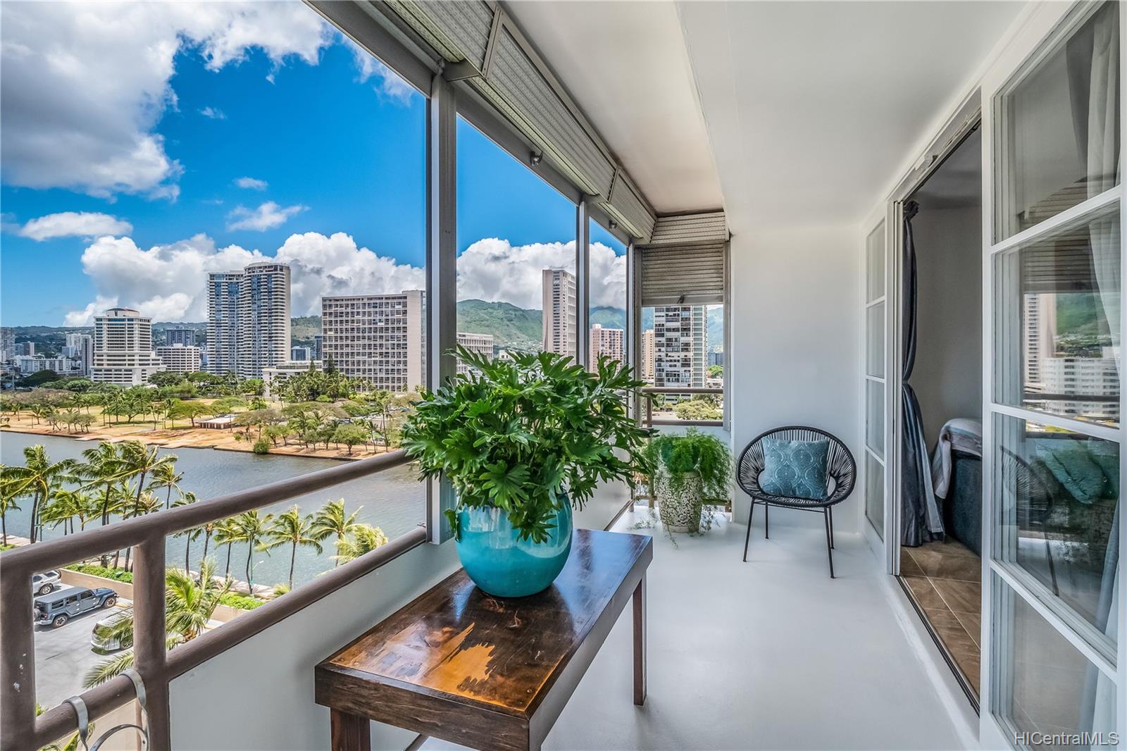 445 Kaiolu Street #1110, Honolulu, HI 96815