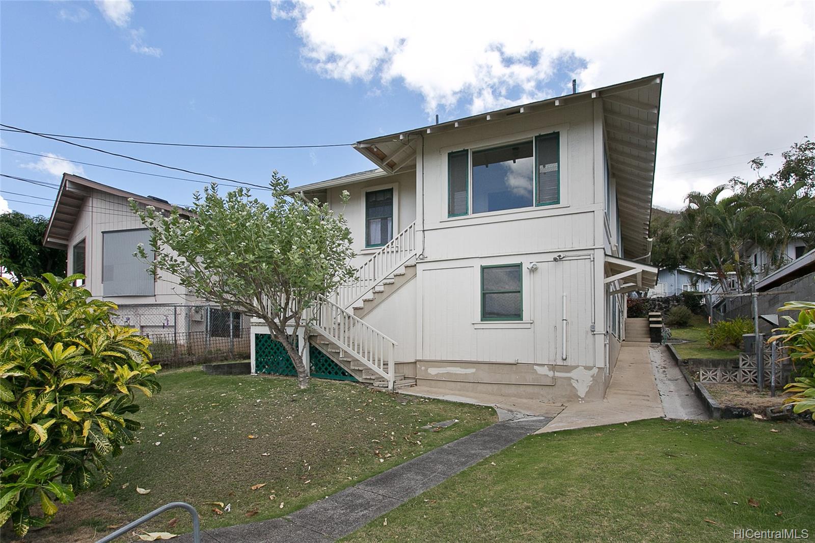 1735 Puowaina Drive Honolulu, HI 96813